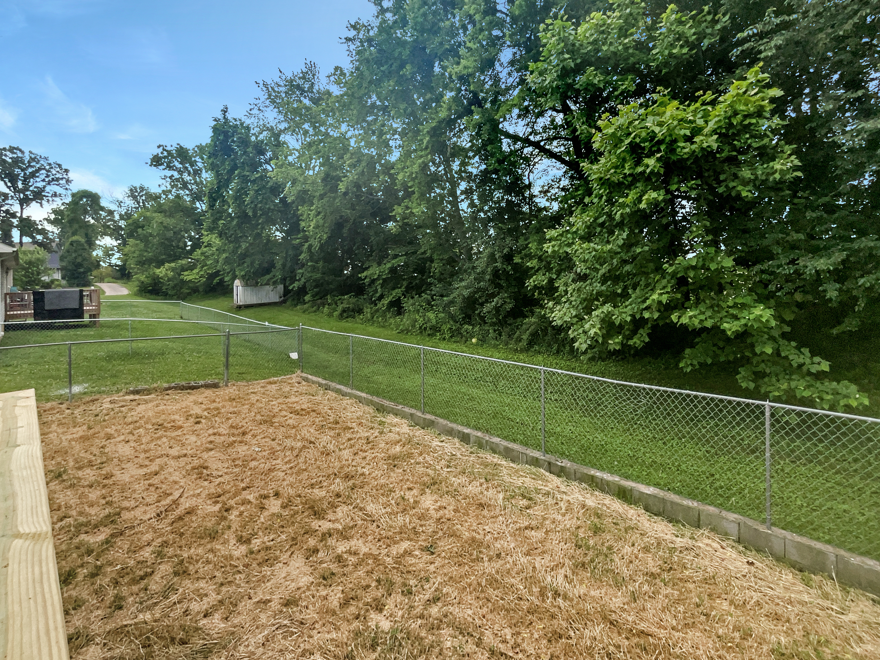 Photo 19 of 21 of 1274 Silver Star Dr, Clarksville, TN