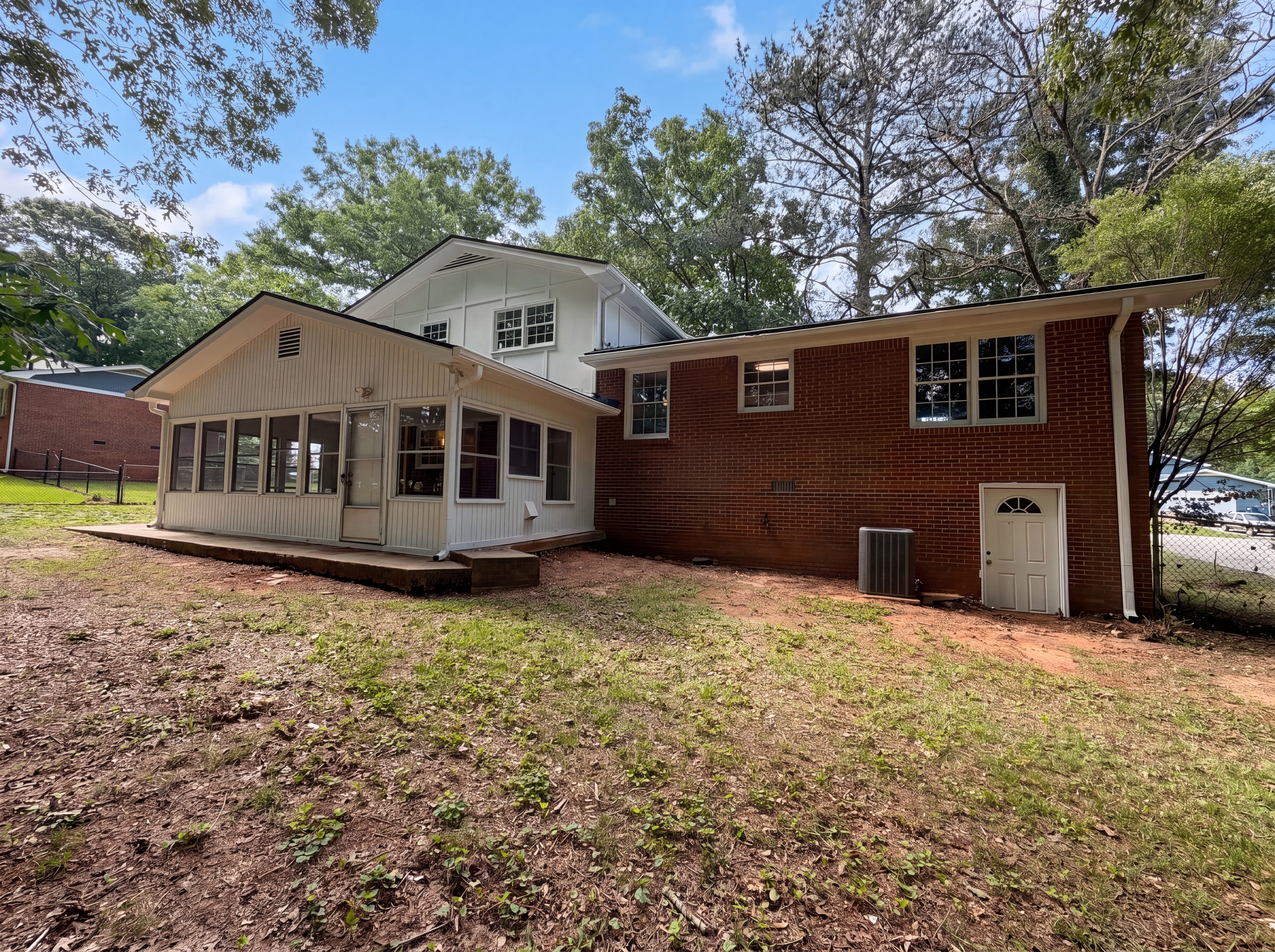 Photo 20 of 22 of 1938 Surrey Trl SE, Conyers, GA