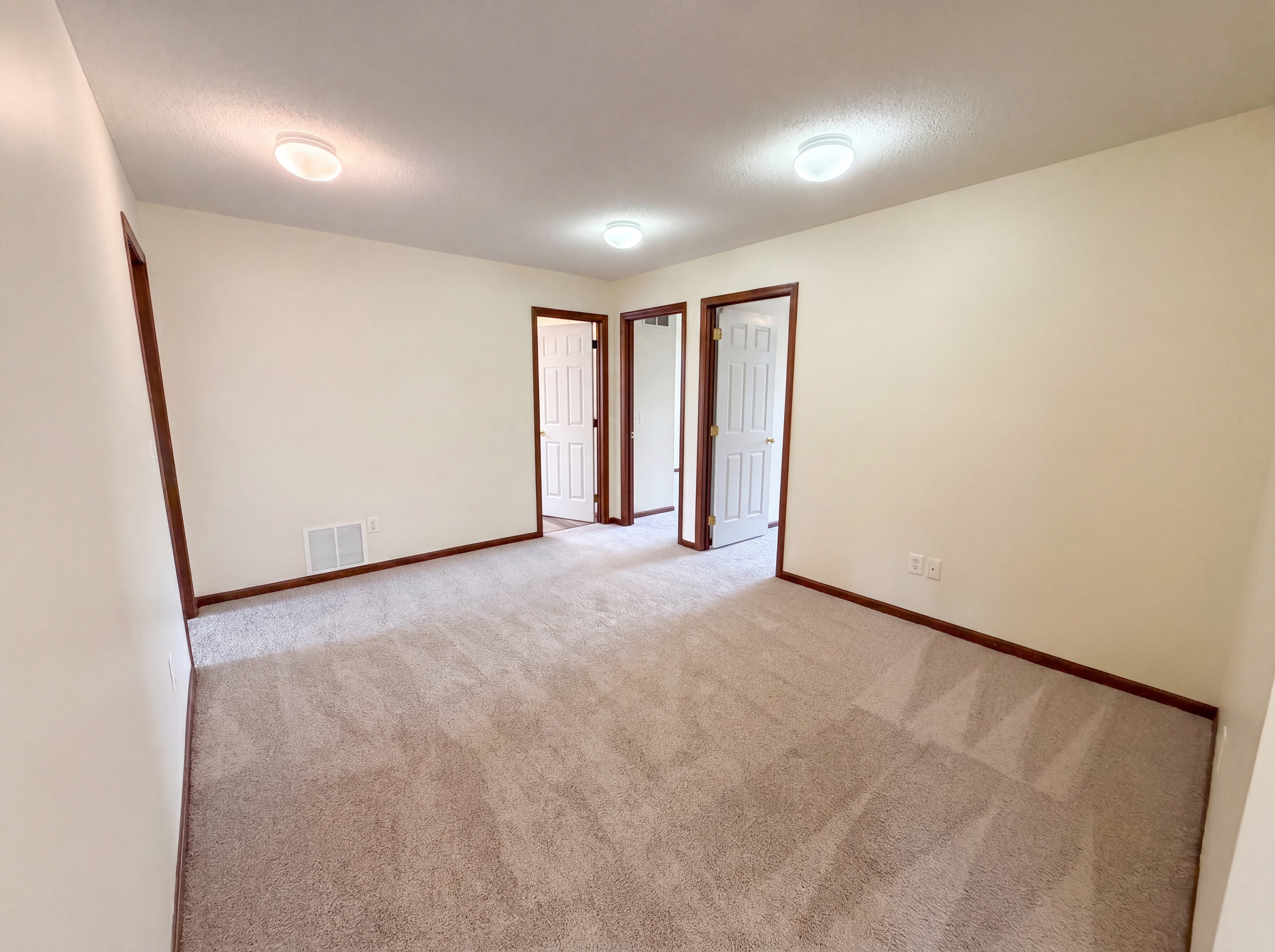 Photo 16 of 31 of 6757 Troy Ln N, Maple Grove, MN
