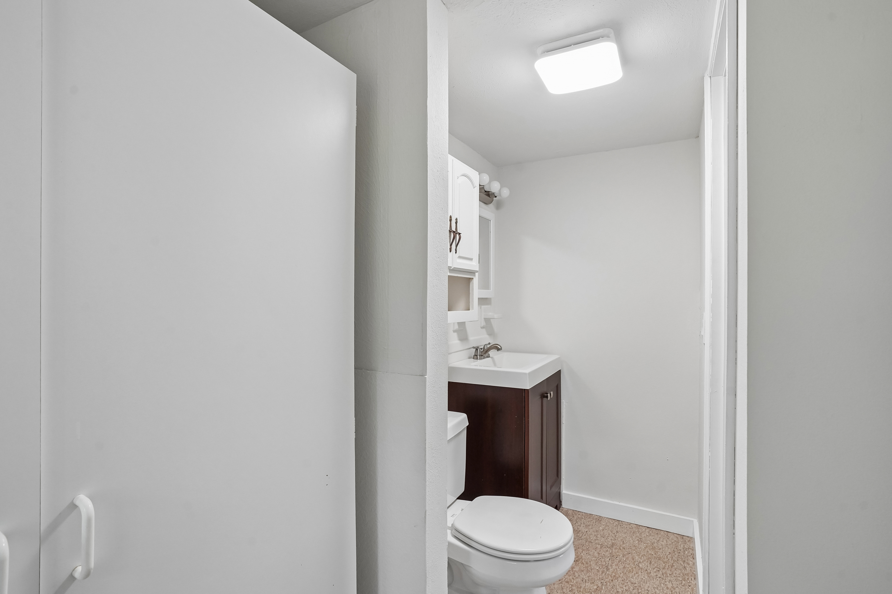 Photo 19 of 27 of 237 Hovenden Ave, Brockton, MA