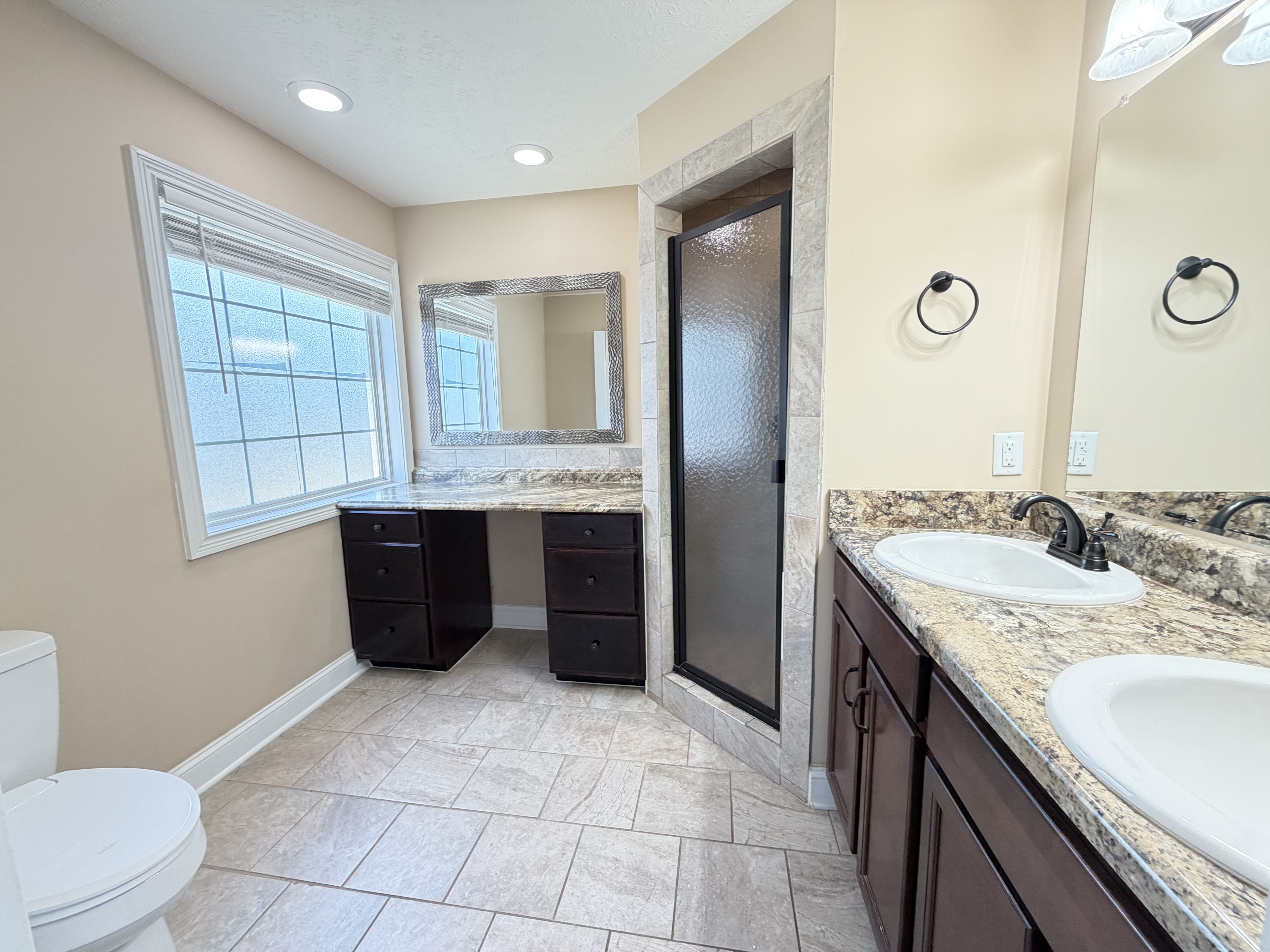 Photo 19 of 28 of 3208 Timberdale Dr, Clarksville, TN