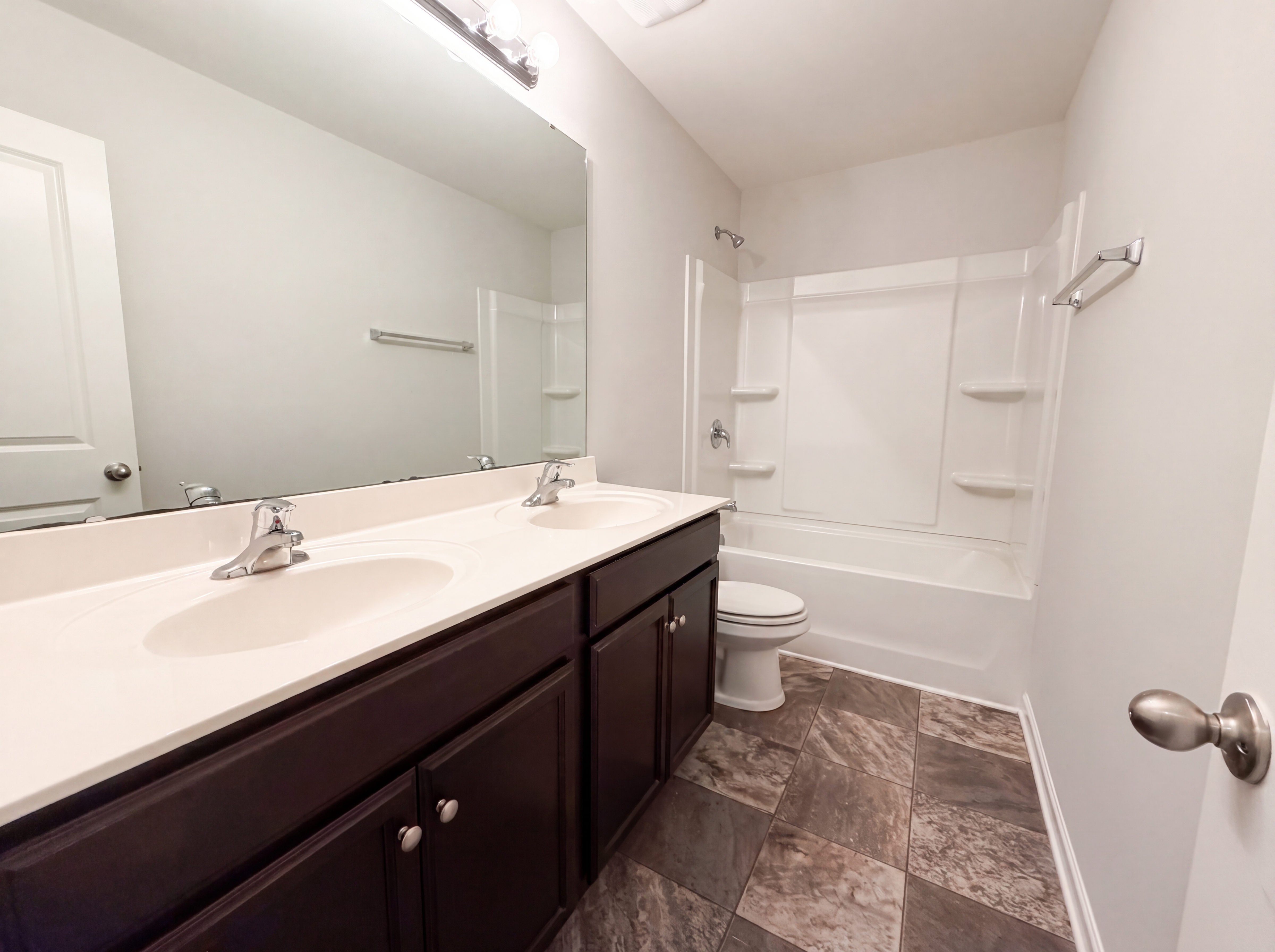 Photo 12 of 17 of 3462 Pridgen Ridge Dr, Winston Salem, NC
