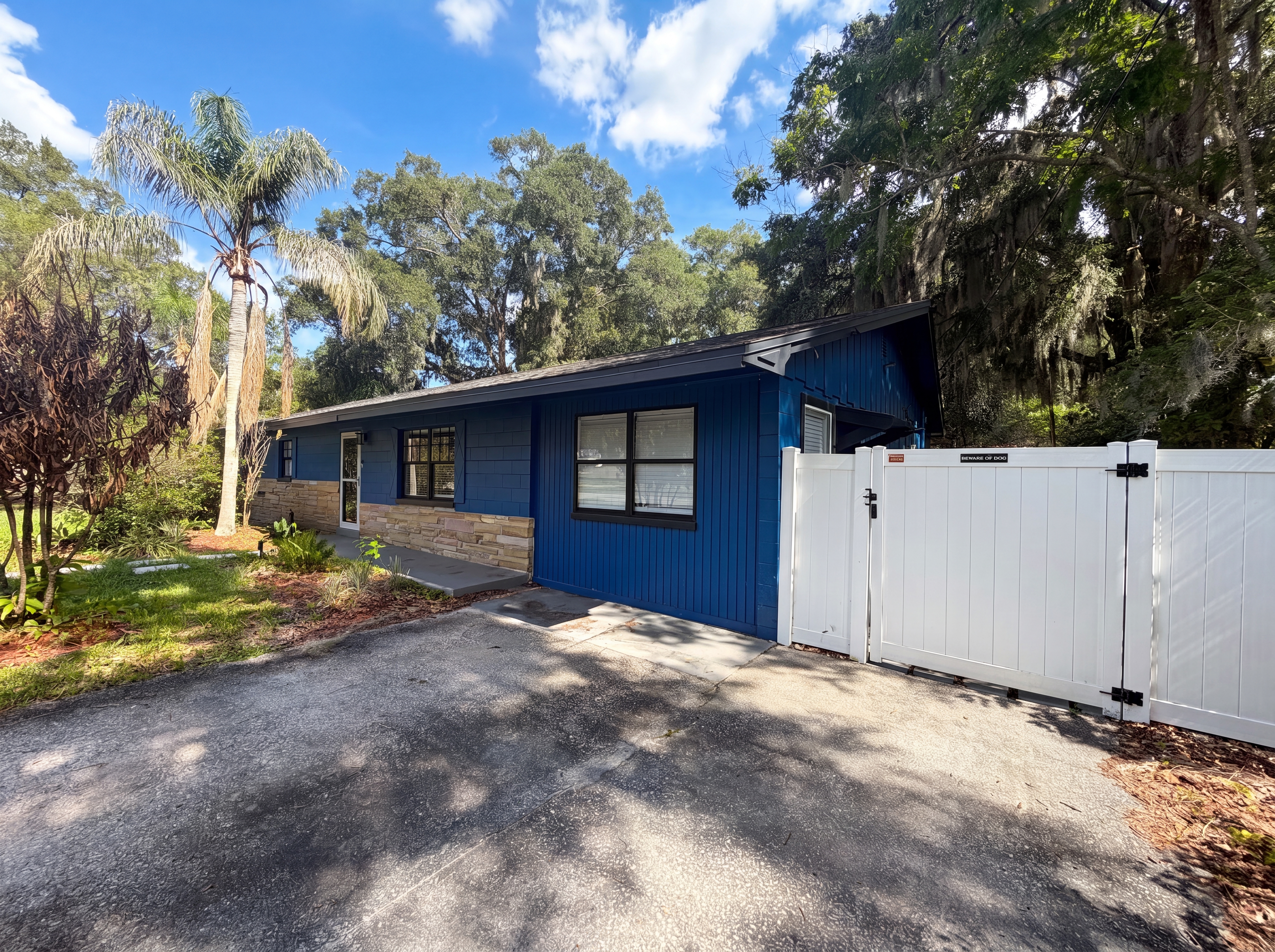 Photo 19 of 21 of 820 E Wisconsin Ave, Deland, FL