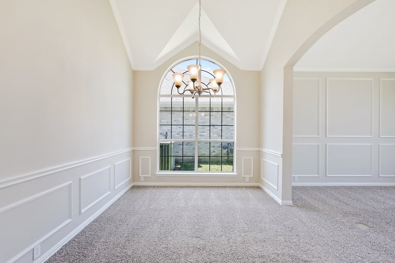 Photo 9 of 33 - 1616 Corvallis Trl, Arlington, TX 76006