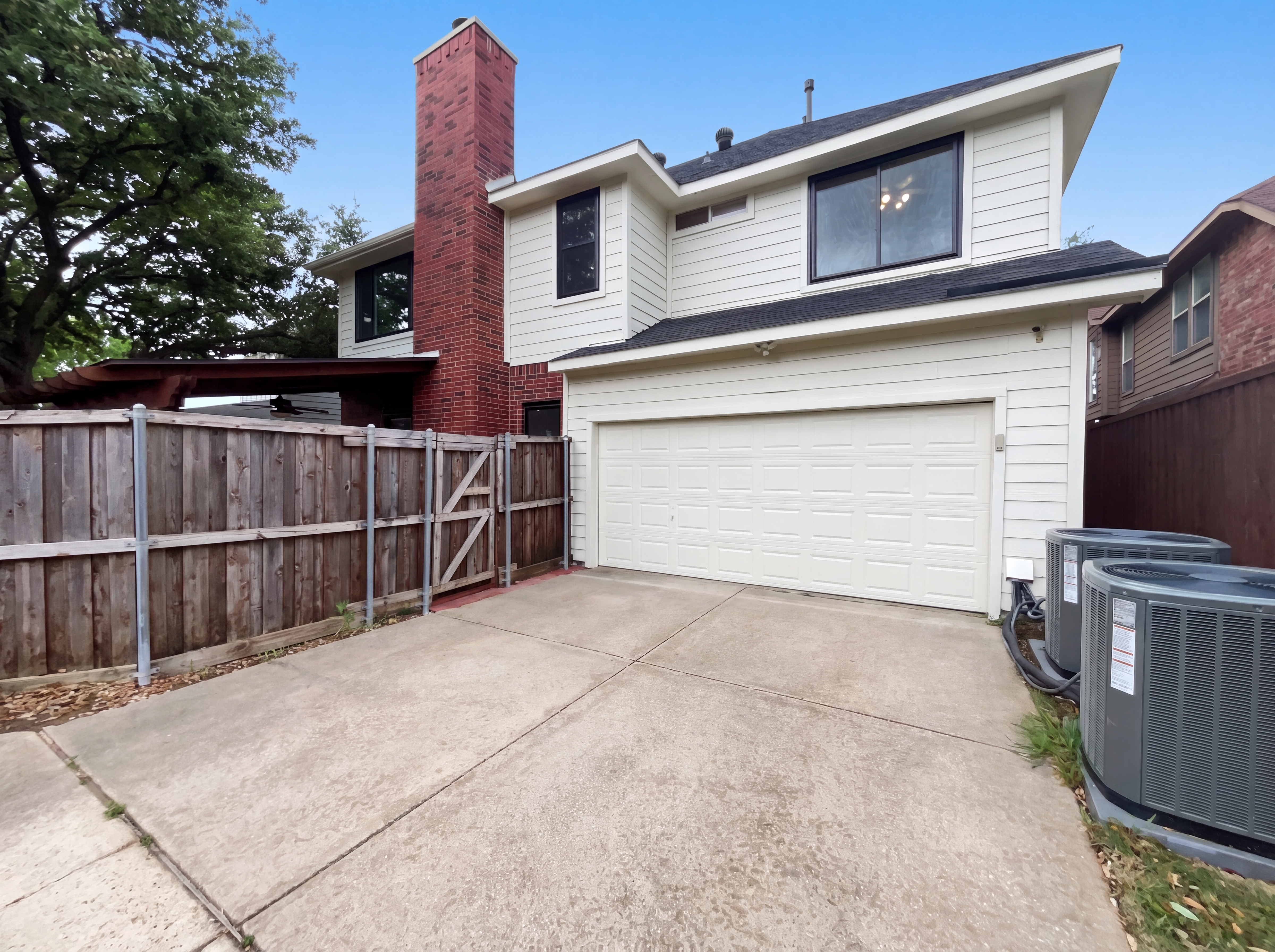 Photo 15 of 18 of 17836 Mary Margaret St, Dallas, TX