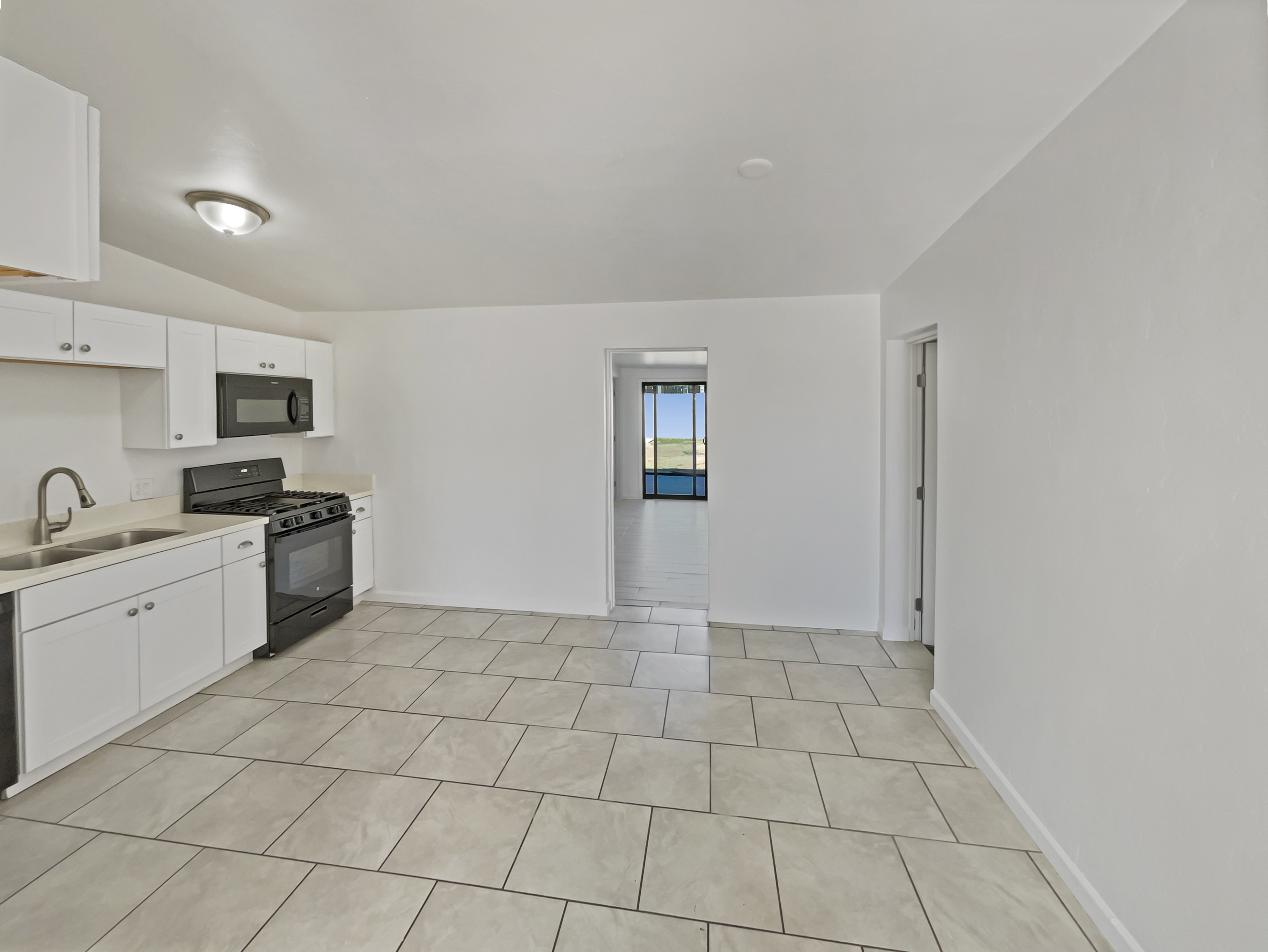 Photo 7 of 17 of 802 W Tipton Dr, Tucson, AZ