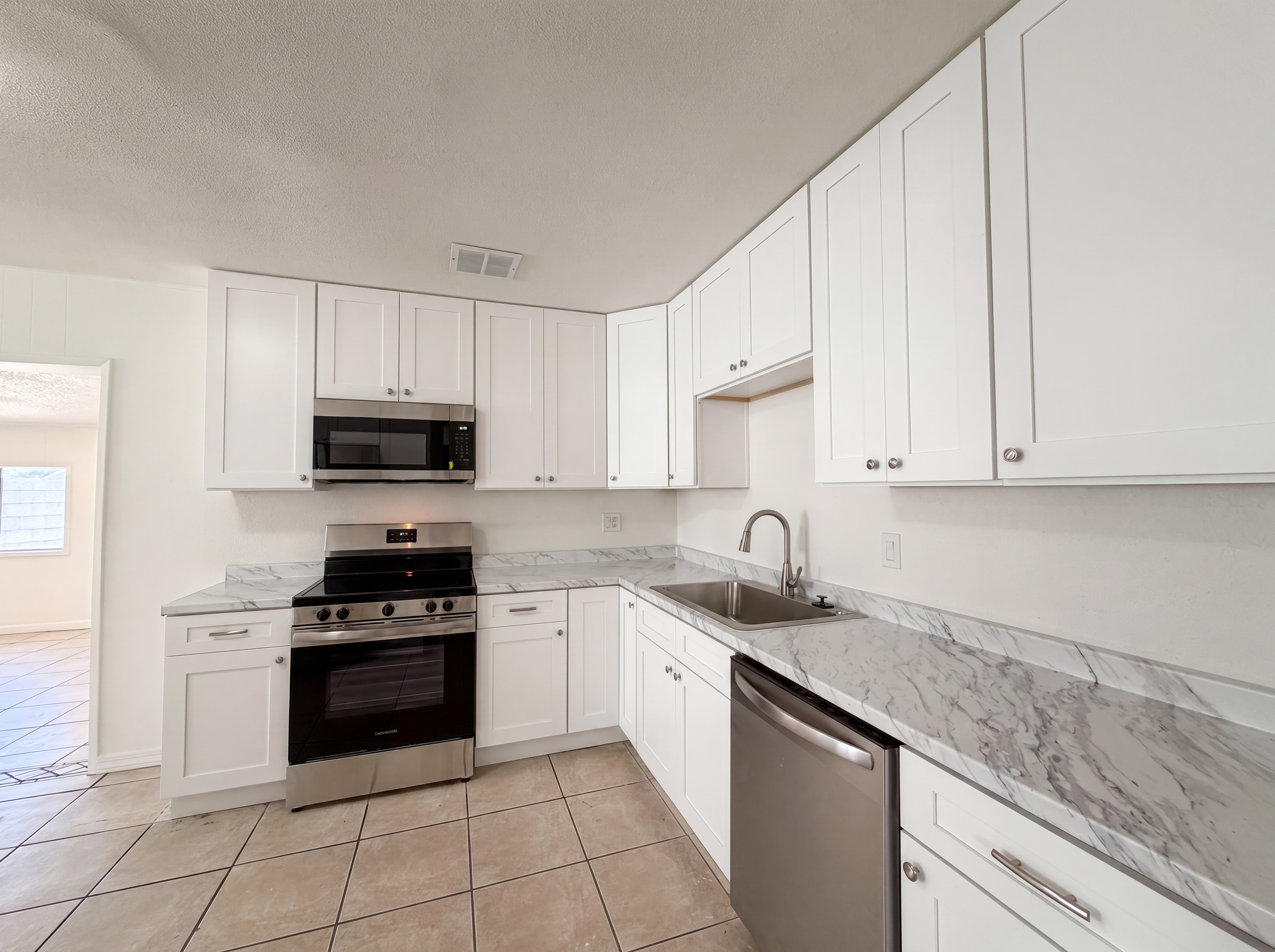 Photo 7 of 22 of 6060 W Hollyhock Dr, Phoenix, AZ