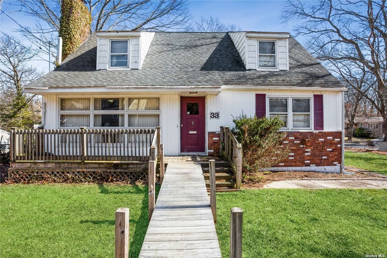 33 Hewlett Dr, Sound Beach, NY 11789 Opendoor