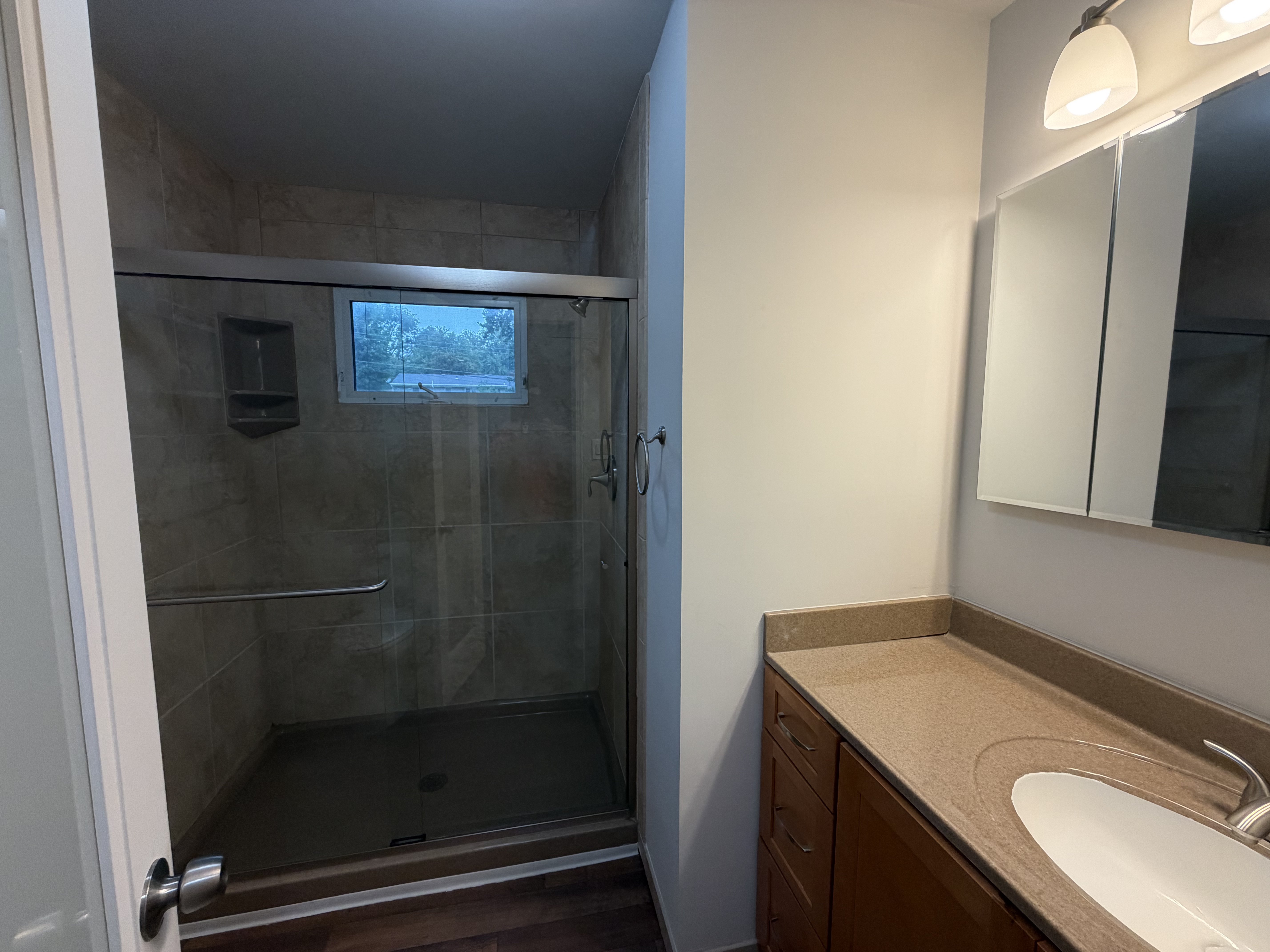 Photo 11 of 22 of 11214 E 48th St, Kansas City, MO