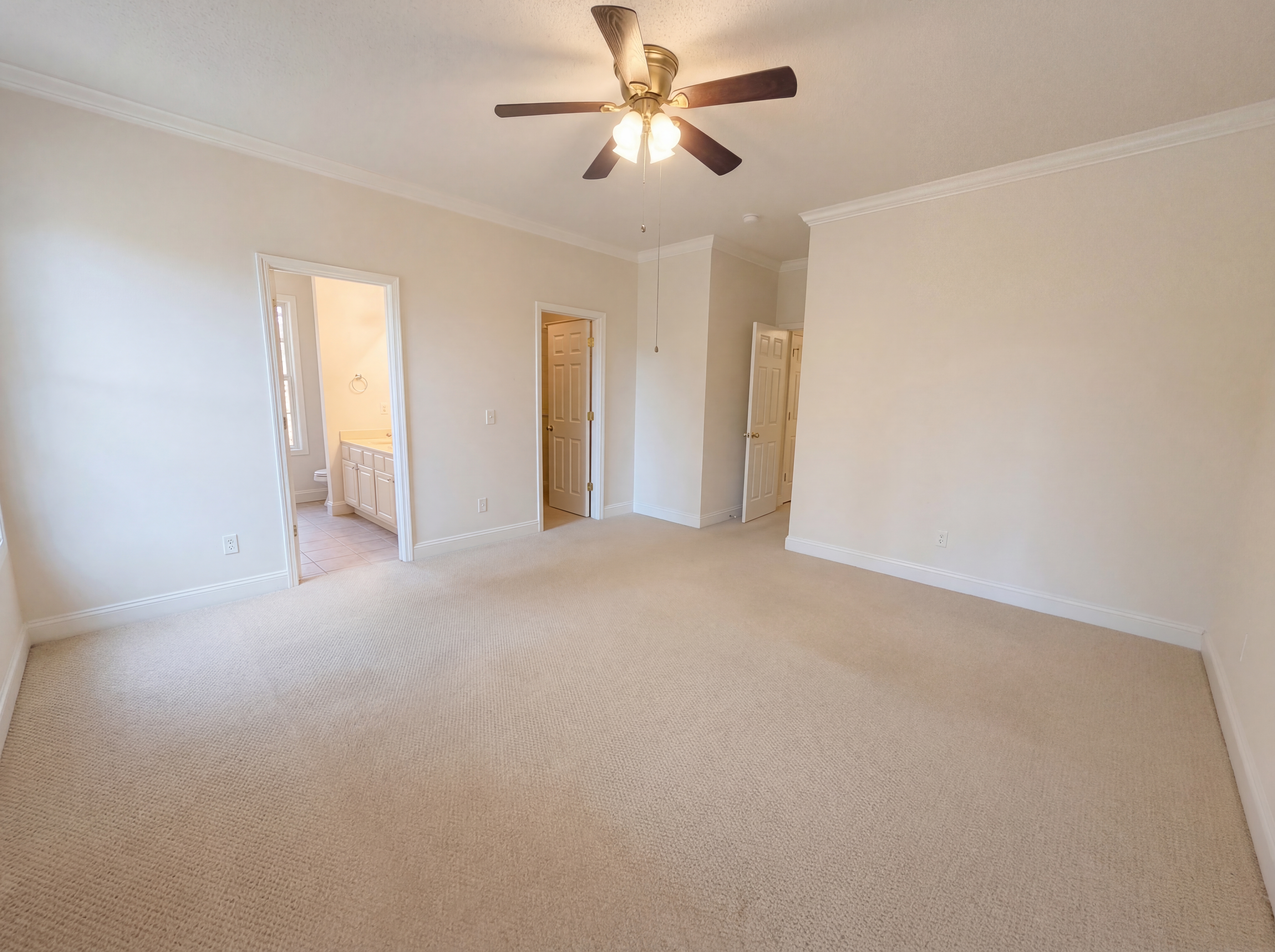 Photo 4 of 21 of 227 Faversham Ln, Columbia, SC