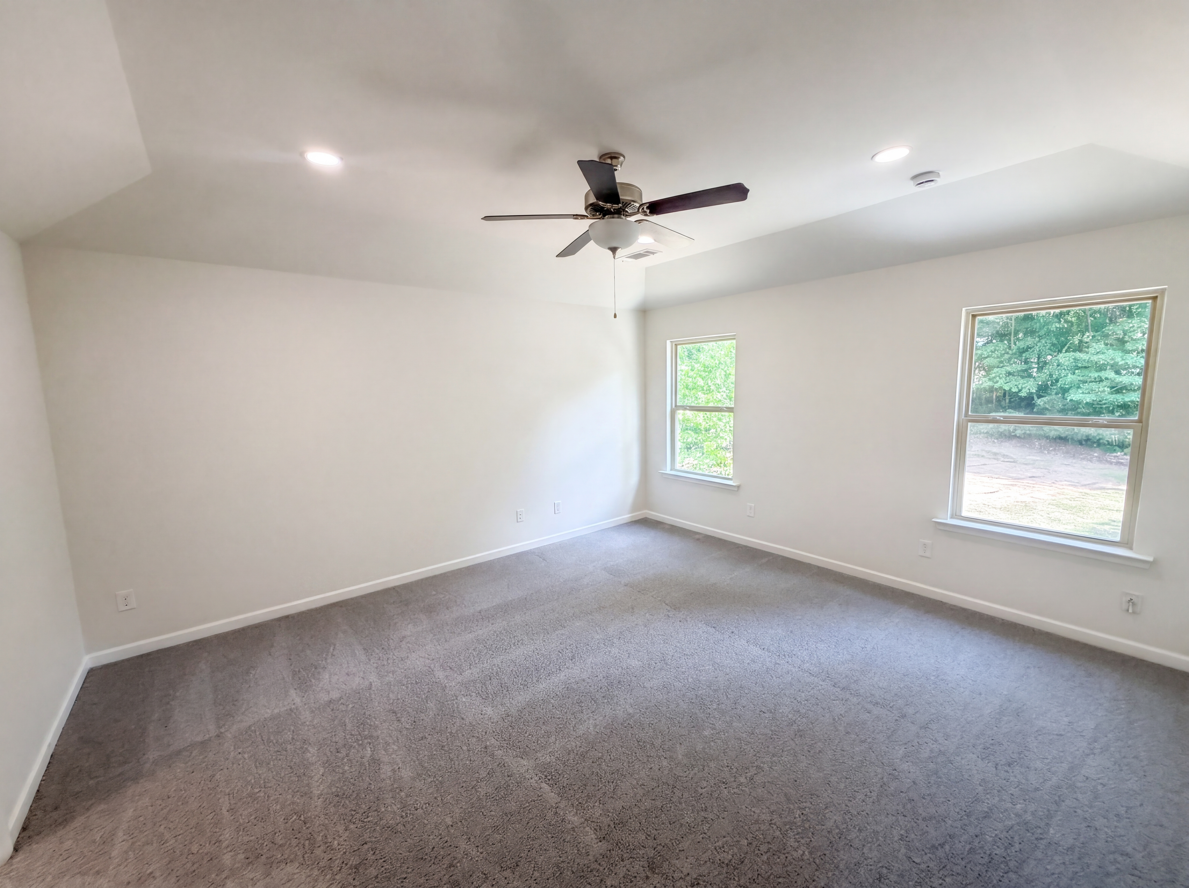 Photo 11 of 22 of 5049 Saphire Ct, Douglasville, GA
