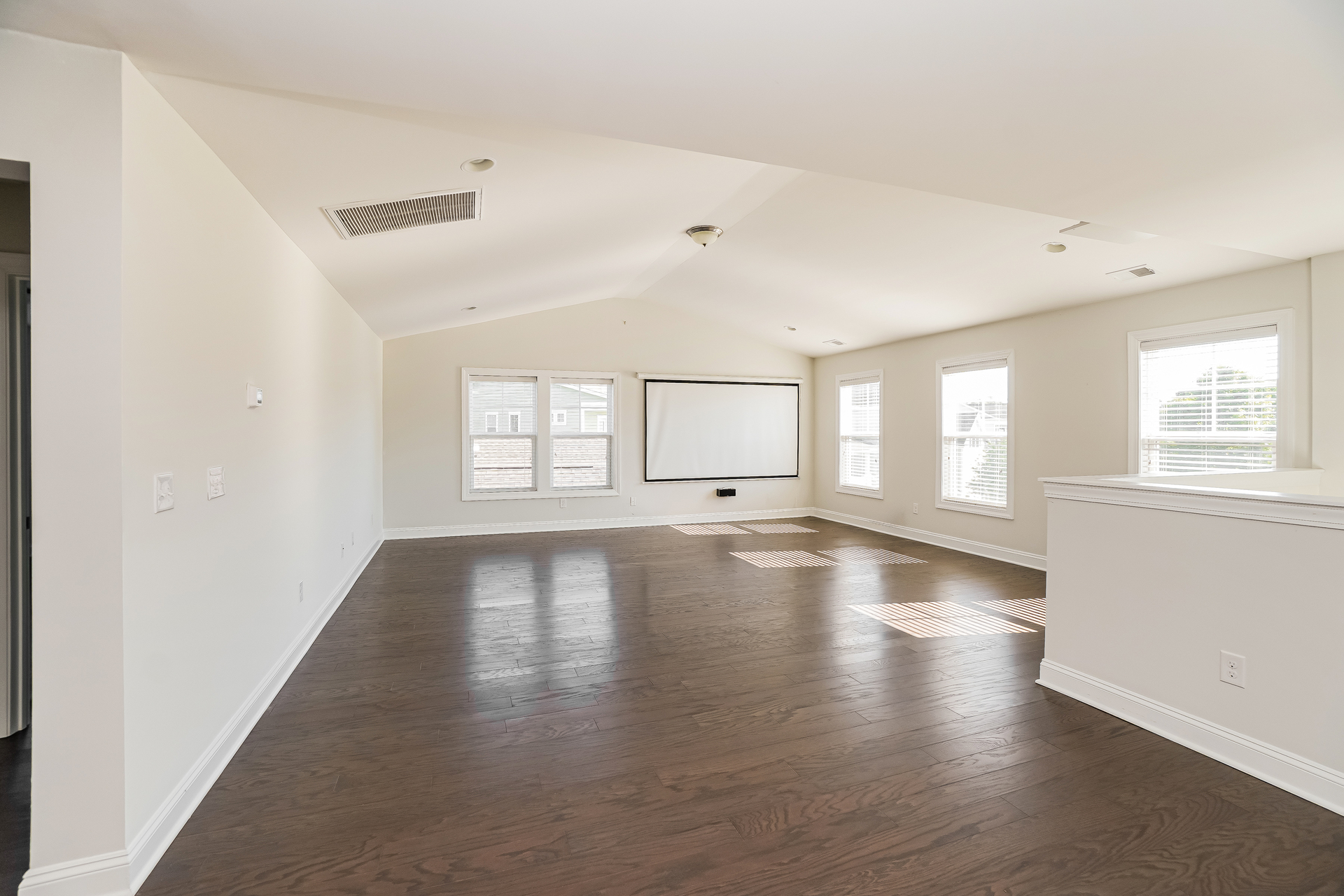 Photo 11 of 22 of 1557 Fort Palmetto Cir, Mount Pleasant, SC