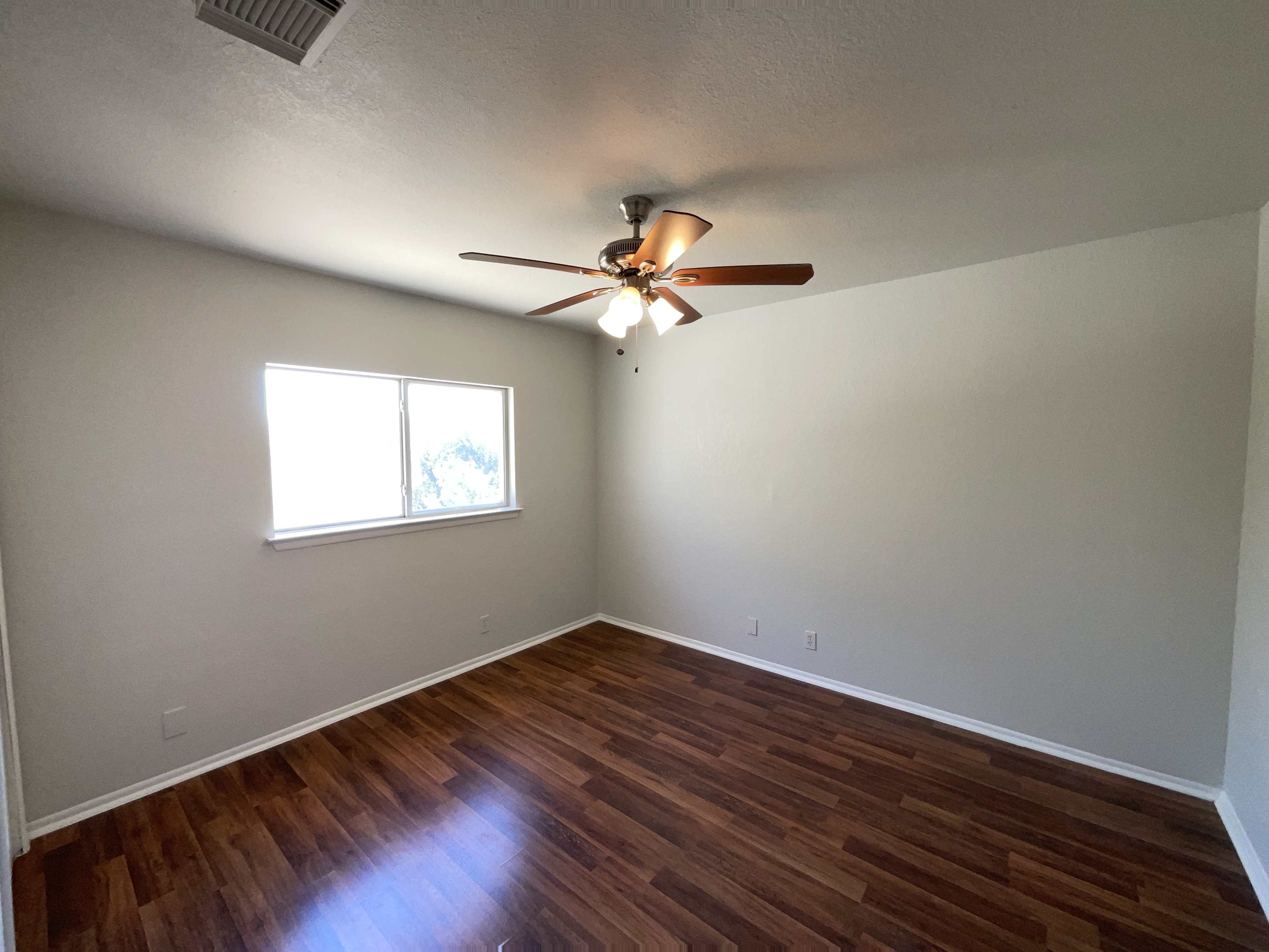 Photo 4 of 23 of 9646 Ivy Plain Dr, San Antonio, TX