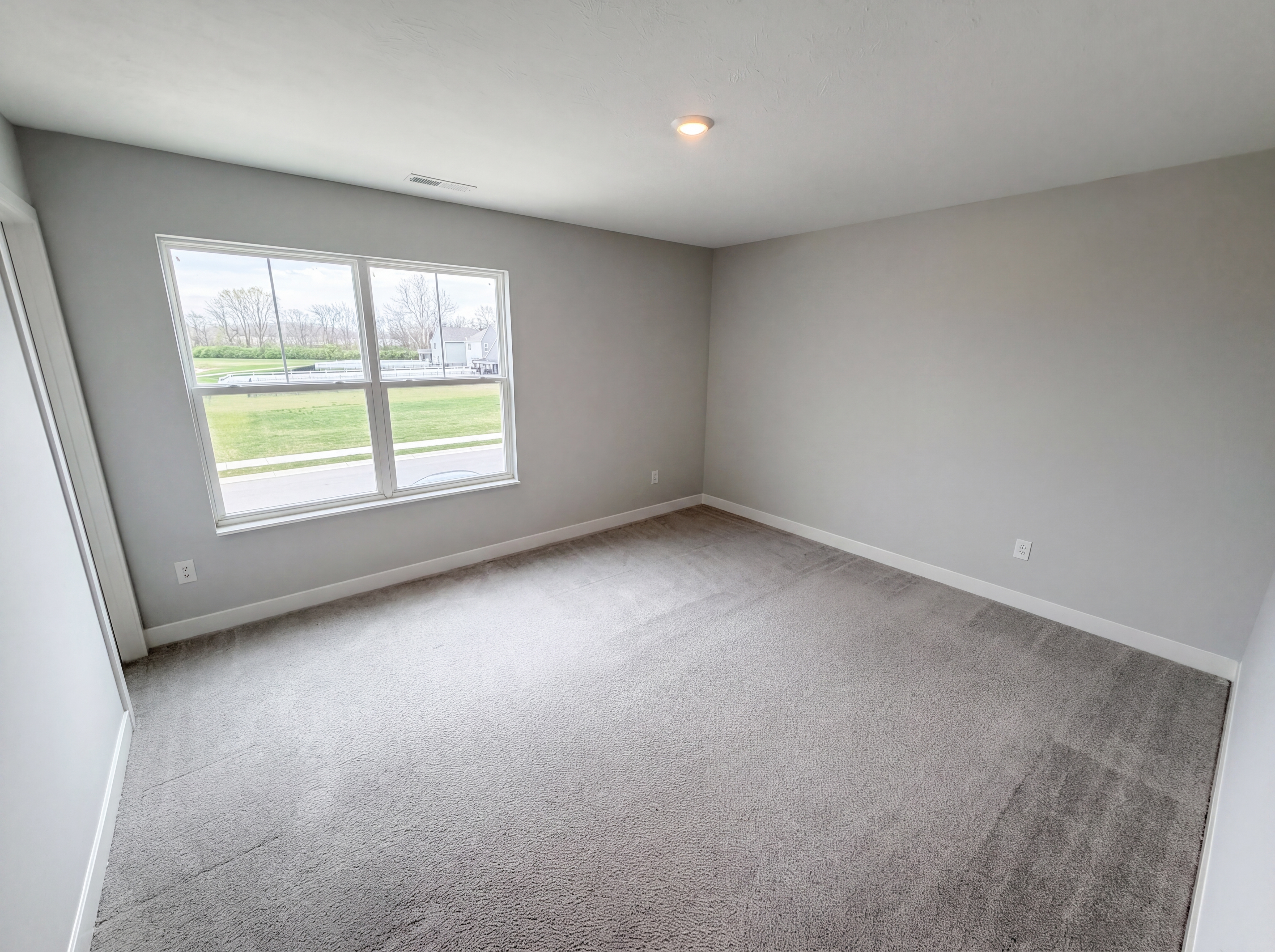 Photo 4 of 29 of 4462 Hovenweep Way, Indianapolis, IN
