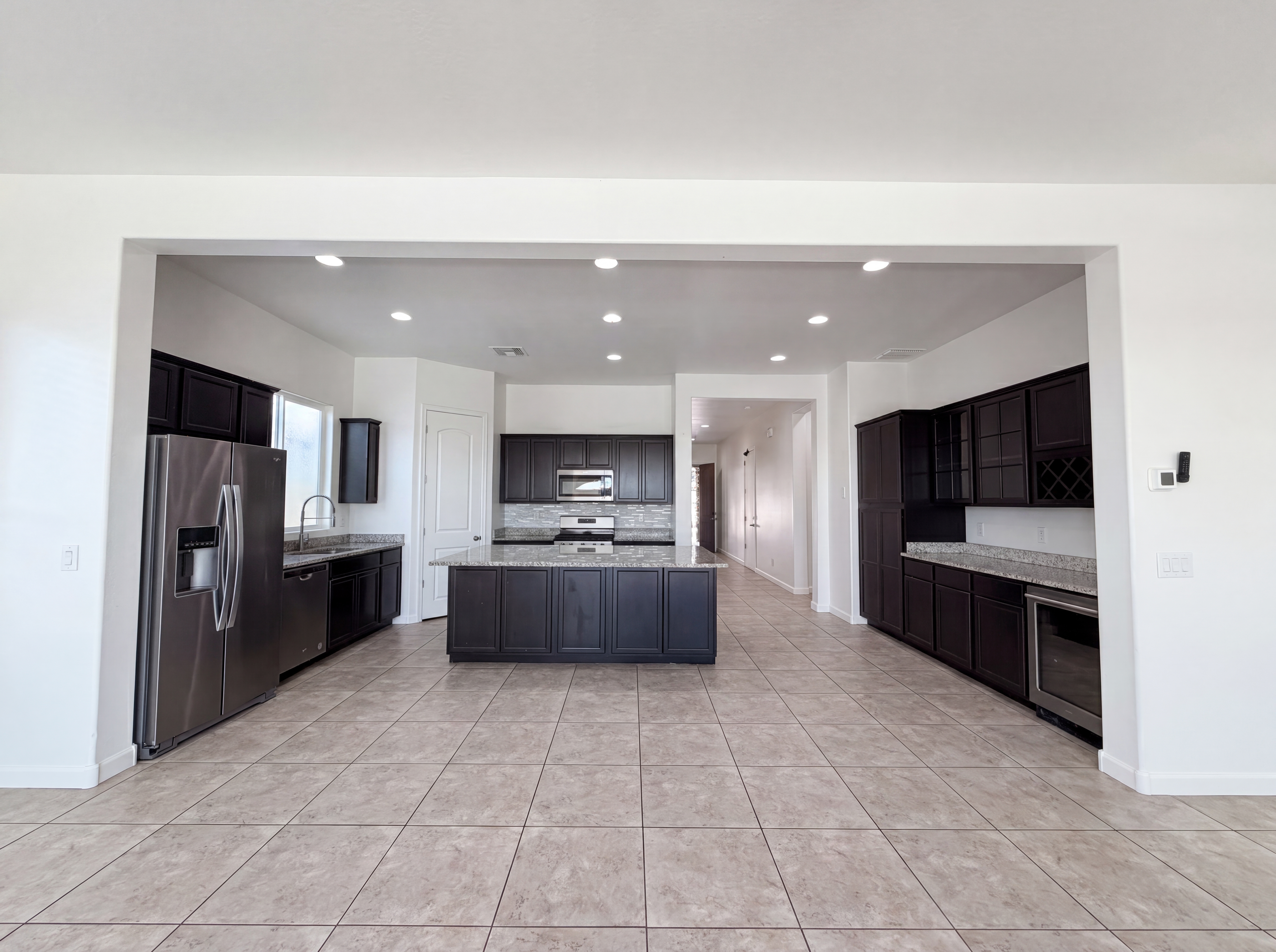 Photo 7 of 17 of 2528 N Comiskey Dr, Florence, AZ