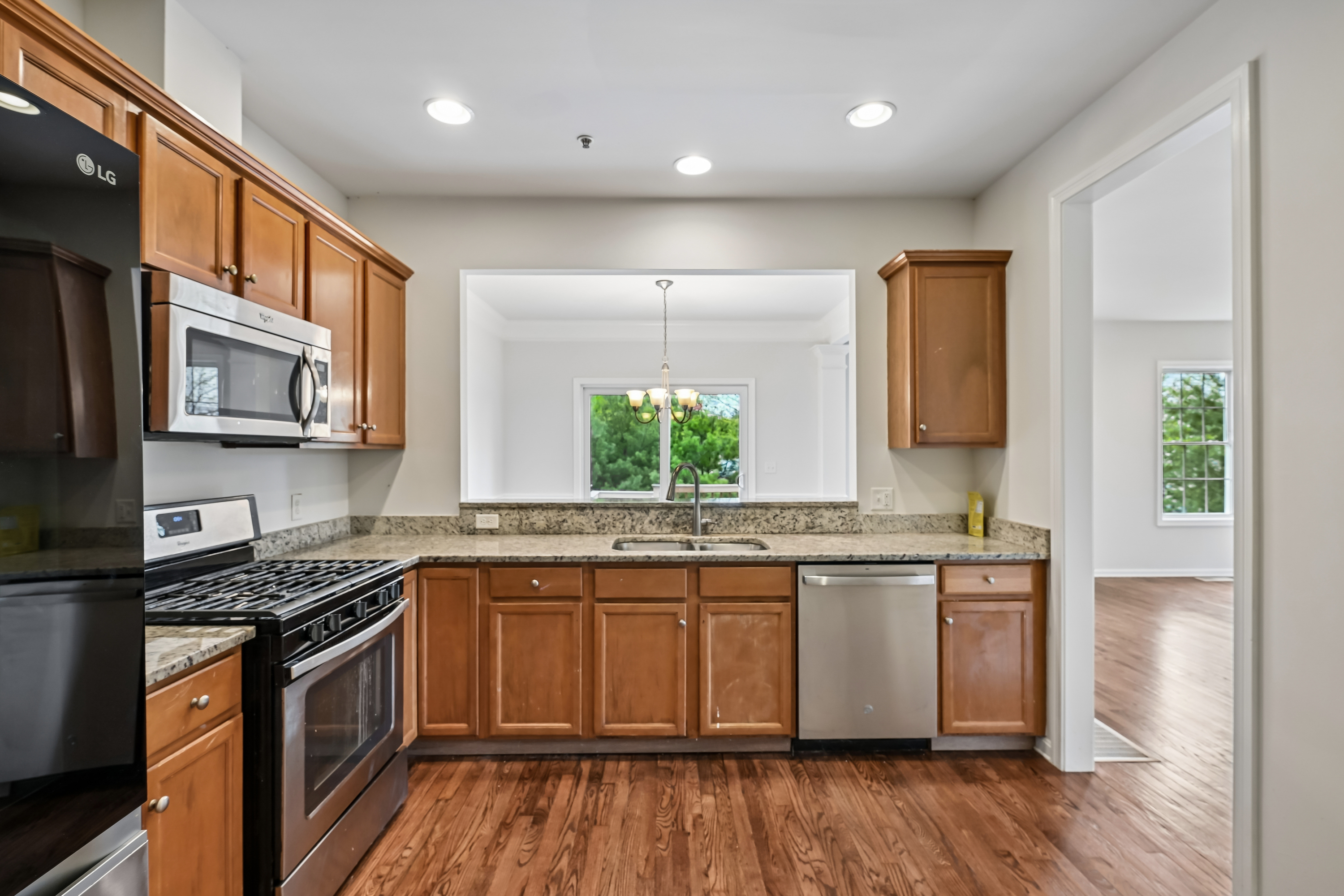 Photo 8 of 38 of 19 Crispwater Way, Hopkinton, MA