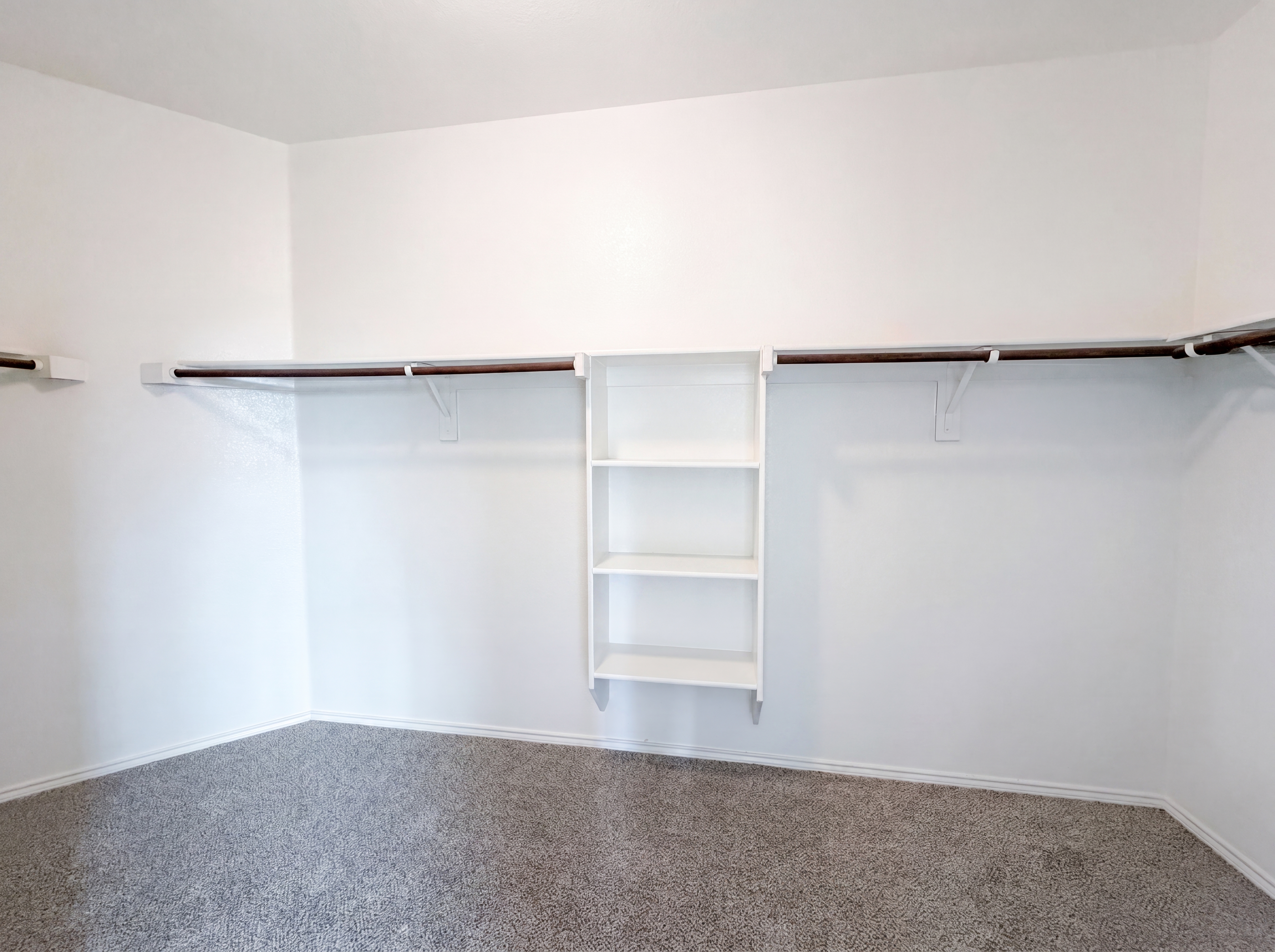 Photo 19 of 22 of 325 Pin Cushion Trl, Burleson, TX