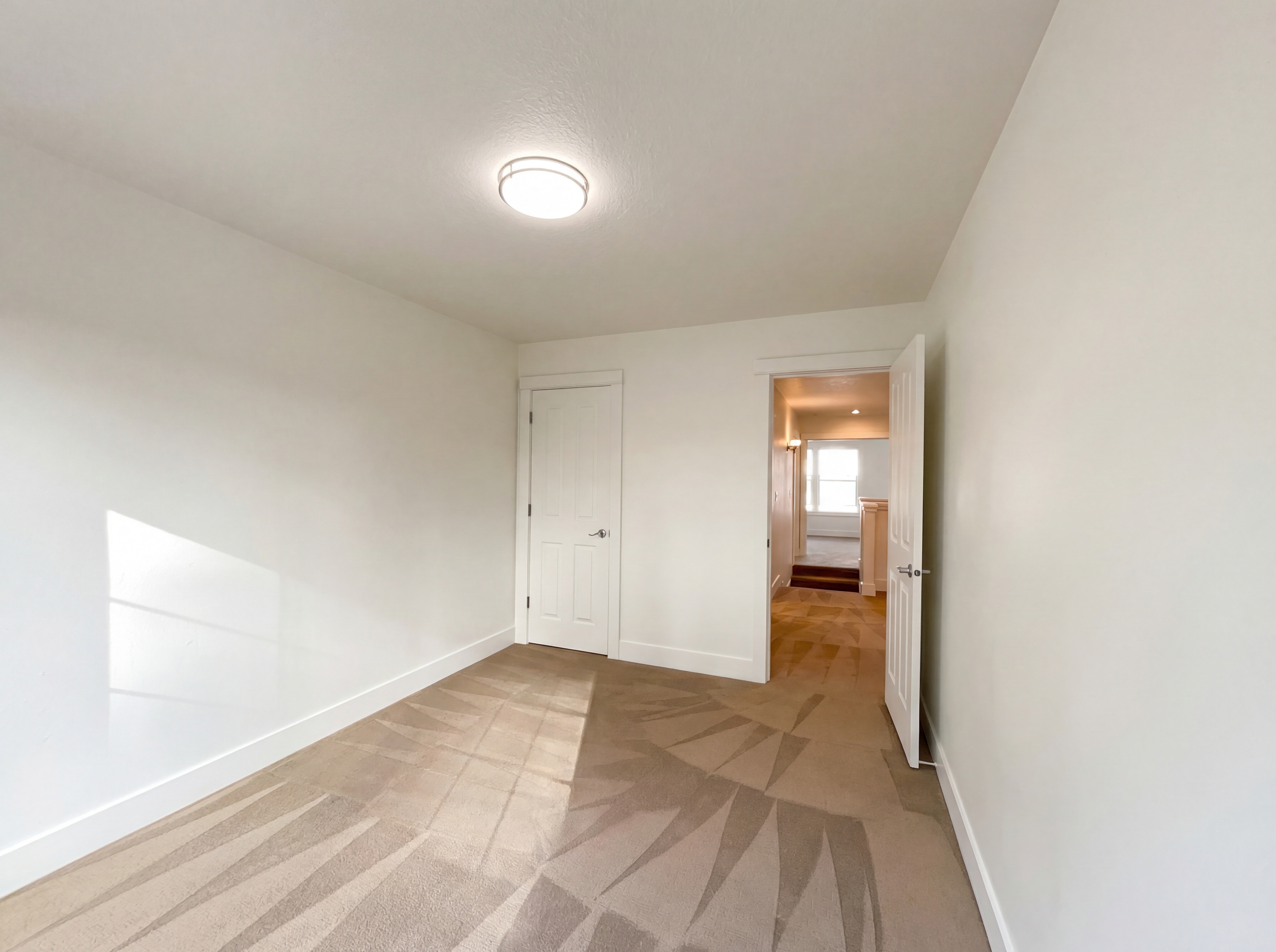 Photo 13 of 35 of 10989 SW Oneida St, Tualatin, OR