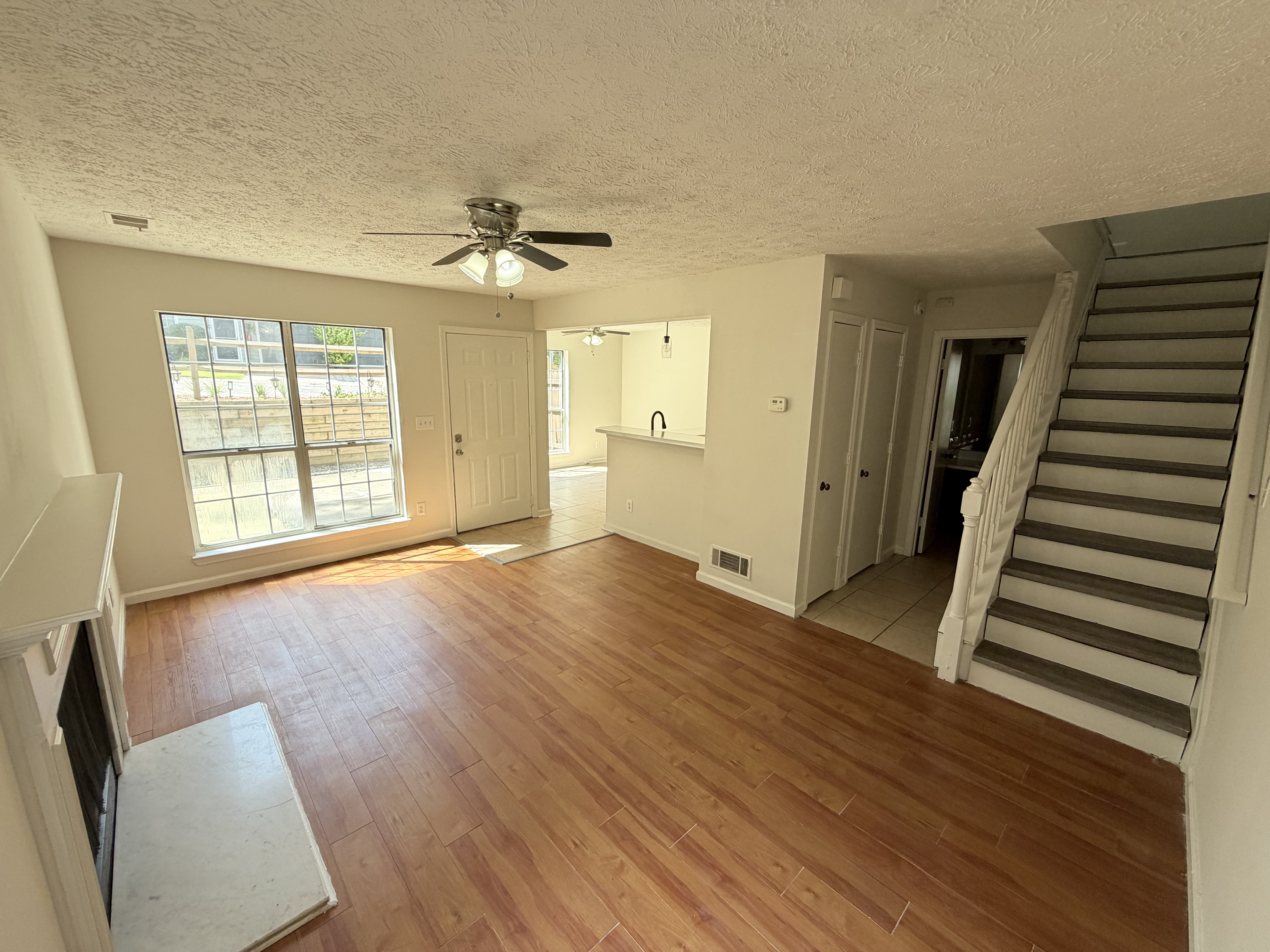 Photo 2 of 31 of 1079 Brittwood Pl, Norcross, GA