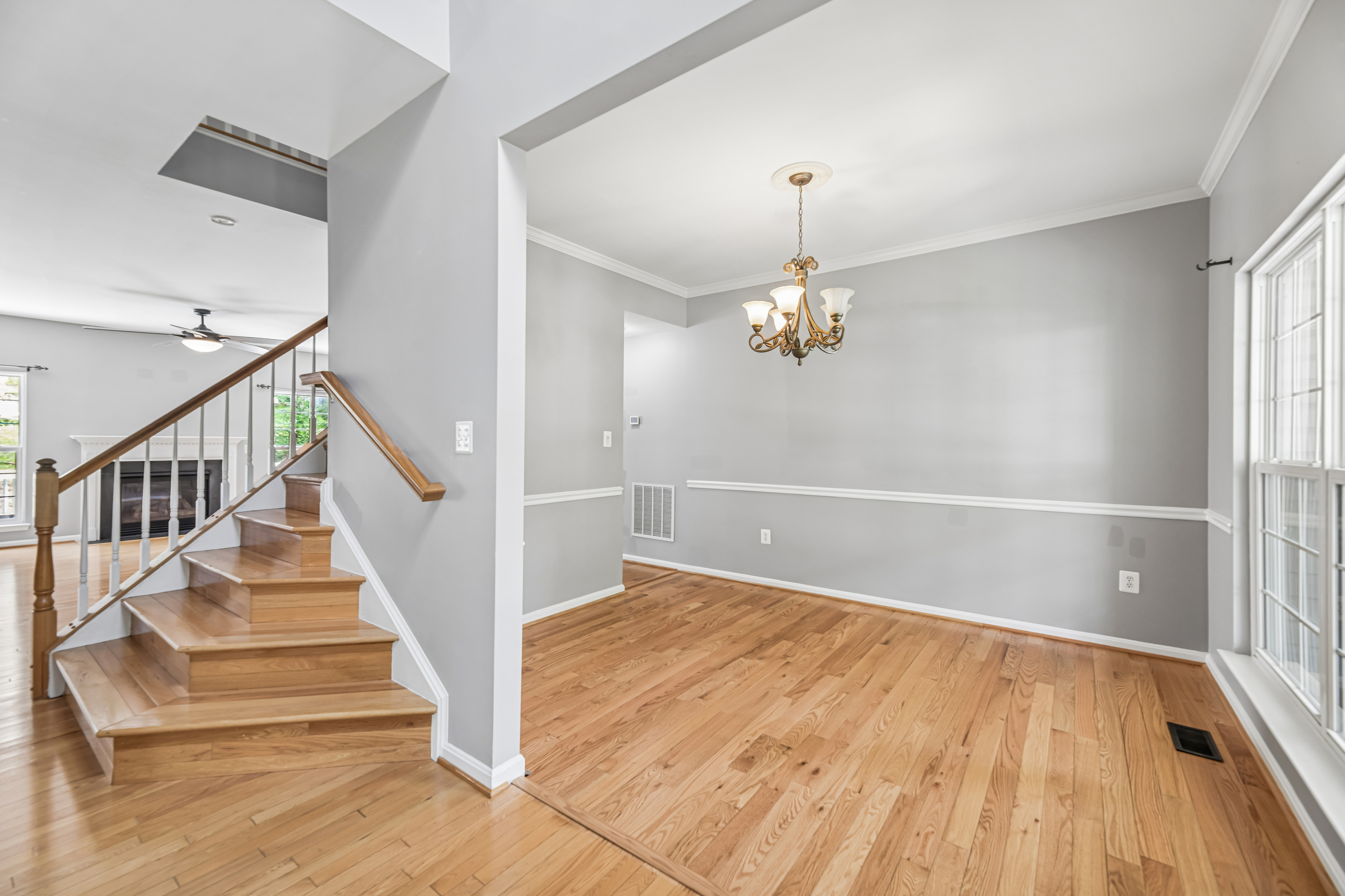 Photo 8 of 84 of 6046 Persinger House Ct, Manassas, VA