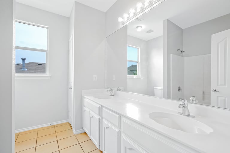 Photo 21 of 30 - 5813 Pearl Oyster Ln, Fort Worth, TX 76179