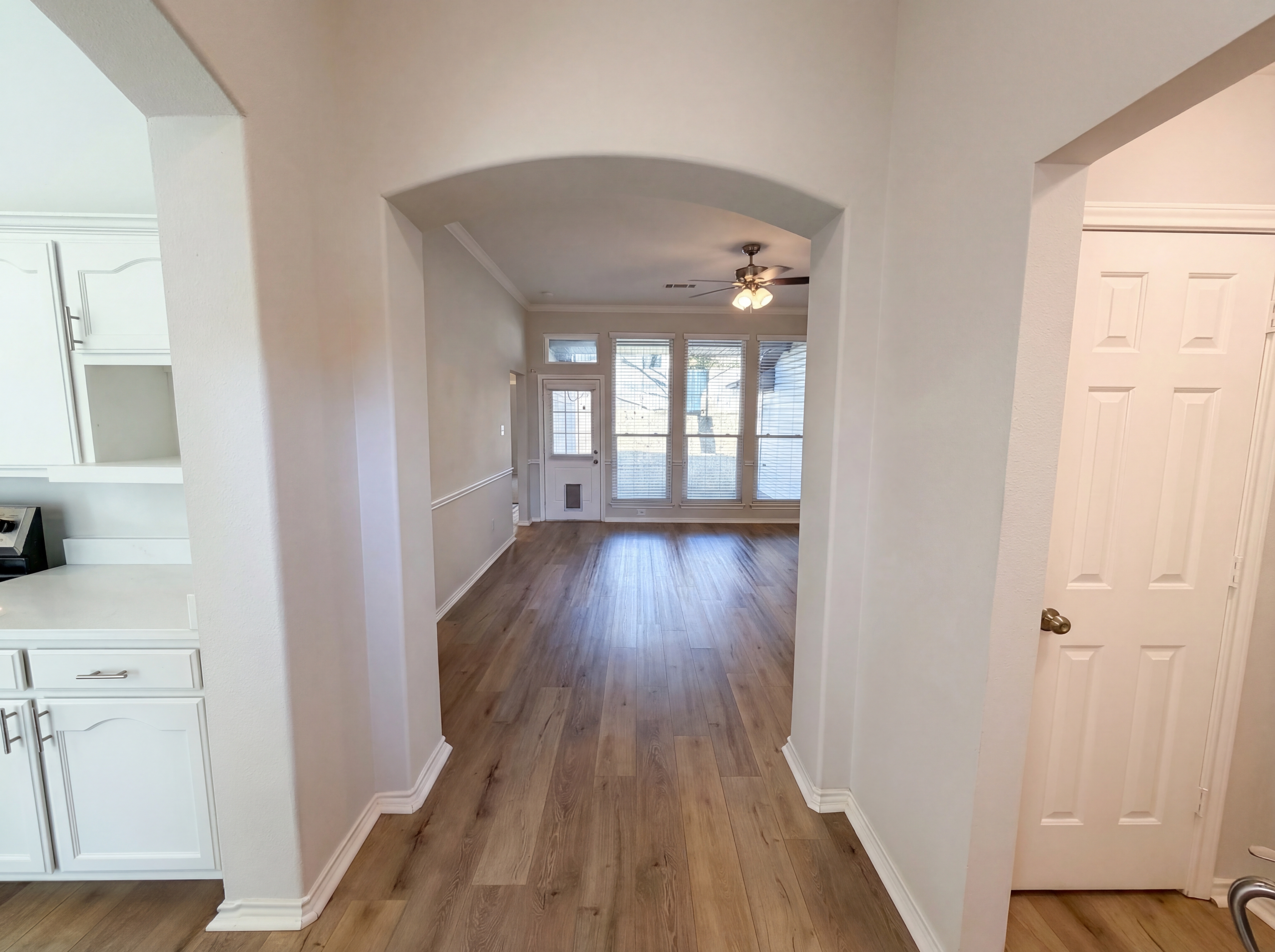 Photo 10 of 26 of 4220 Boulder Park Dr, Fort Worth, TX