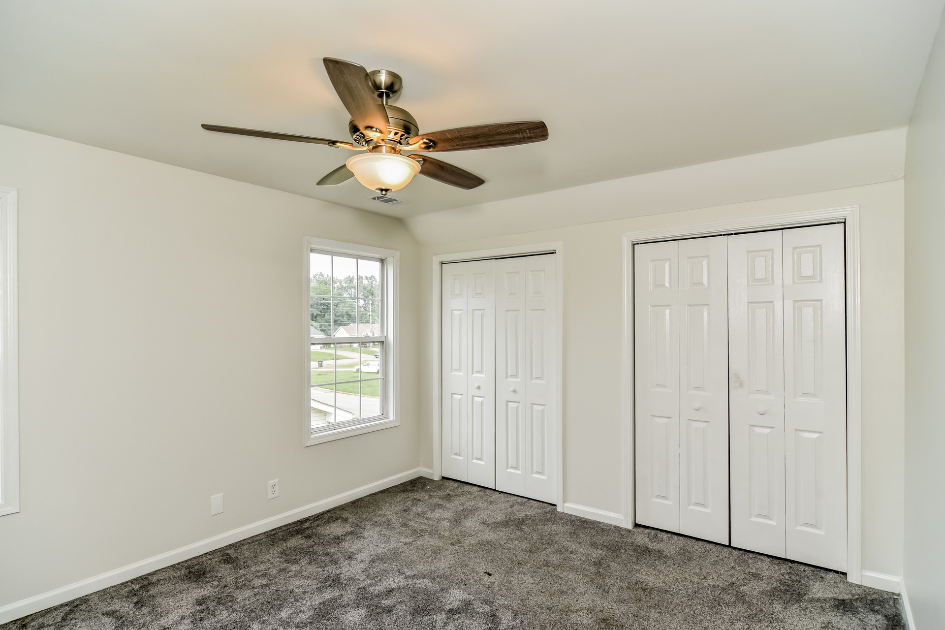 Photo 4 of 21 of 224 Pappy Dr, Oak Grove, KY