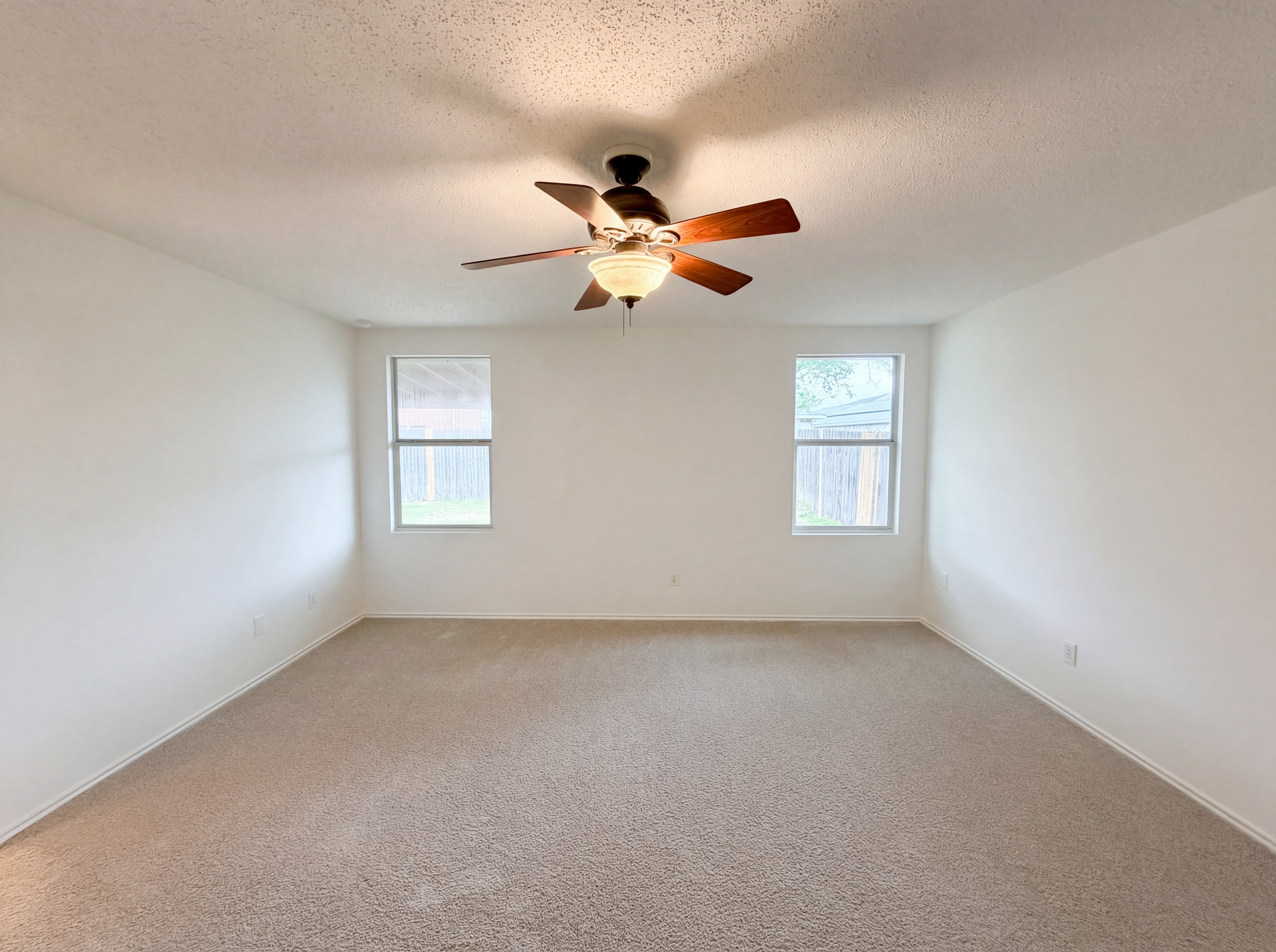 Photo 4 of 20 of 5145 Cliff Oaks Dr, Fort Worth, TX