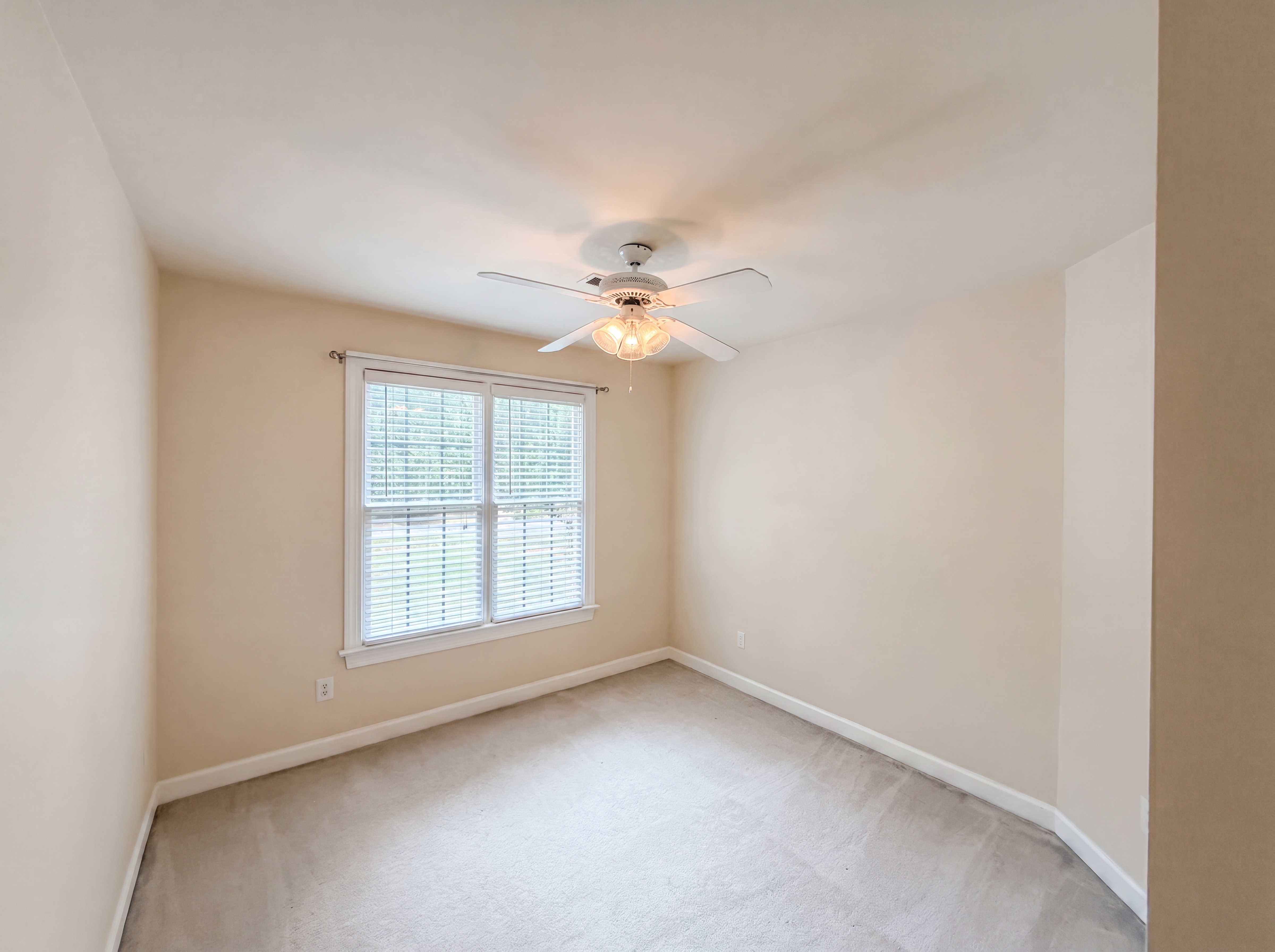 Photo 12 of 19 of 7301 Lakefall Dr, Wake Forest, NC