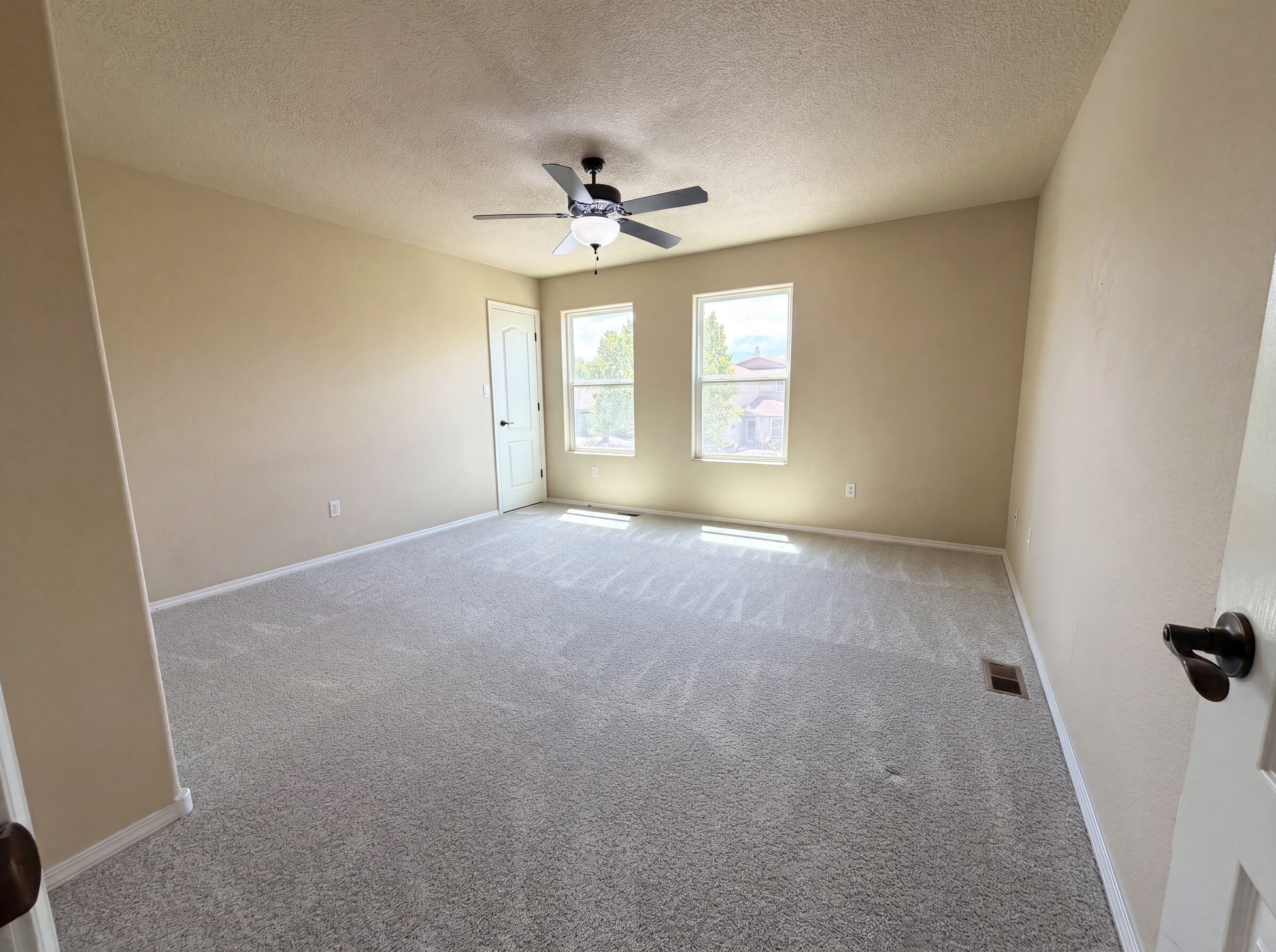 Photo 11 of 26 of 1309 Spruce Meadows Dr NE, Rio Rancho, NM