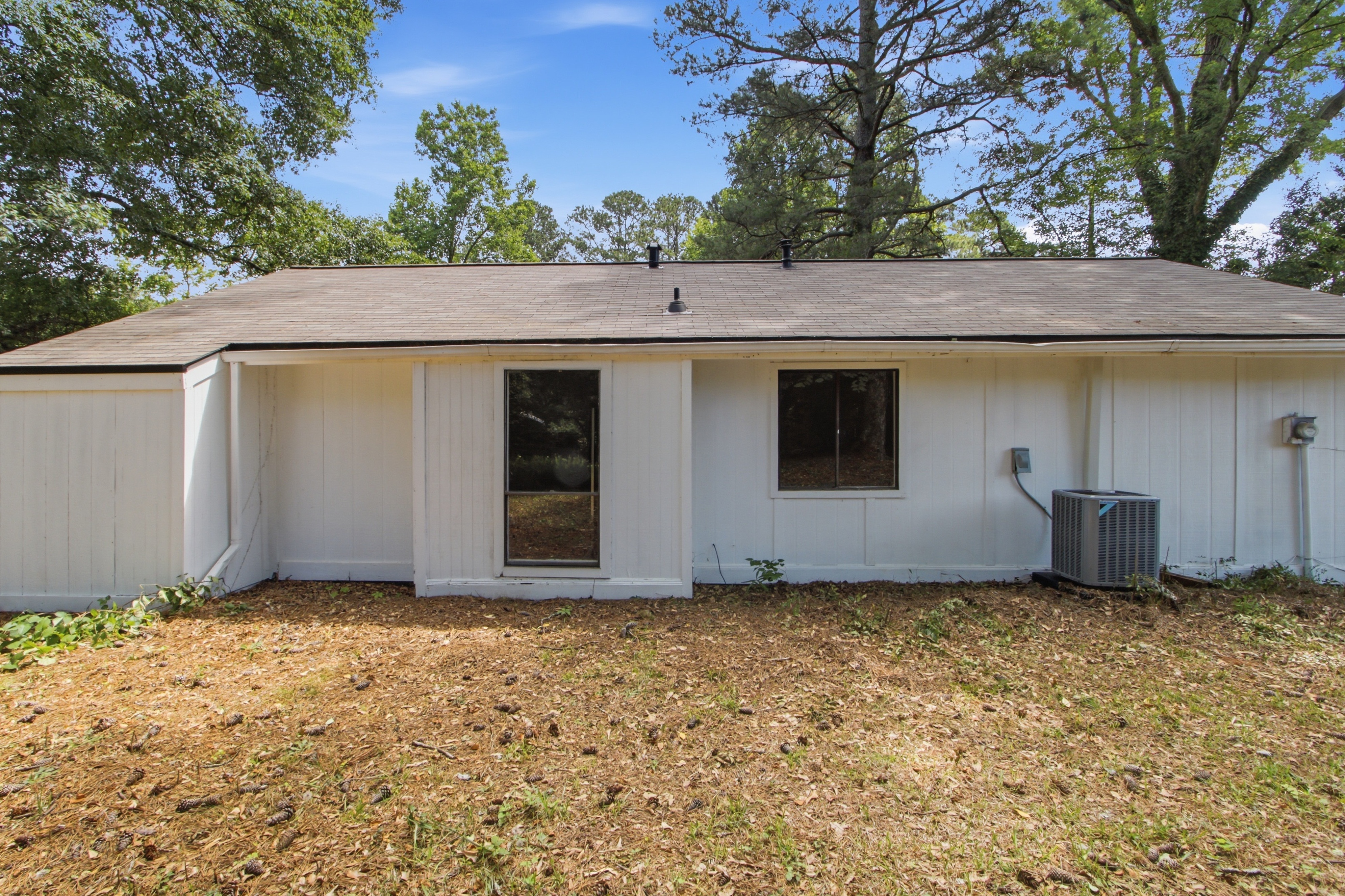 Photo 19 of 29 of 71 Bethesda Church Rd, Lawrenceville, GA