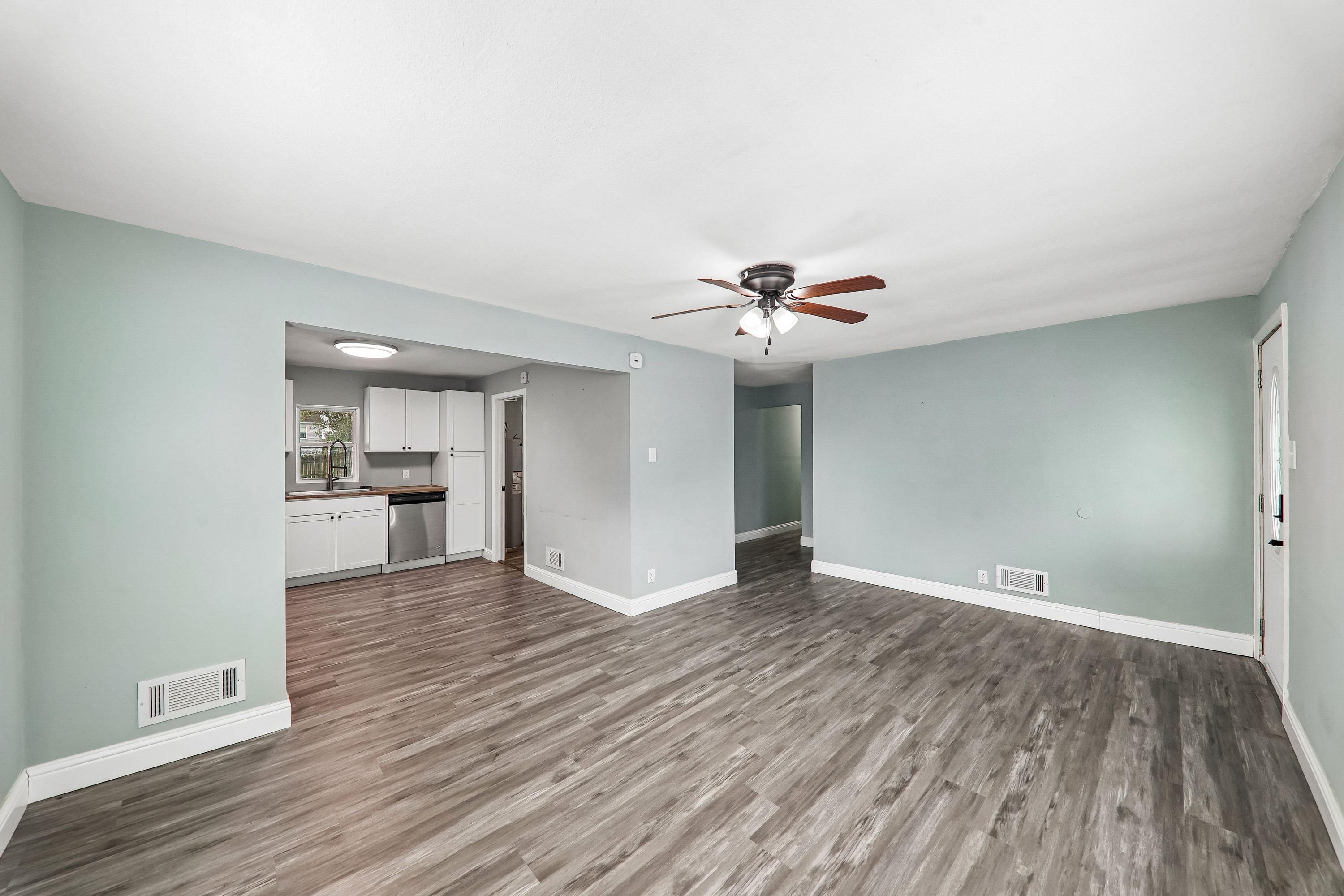 Photo 11 of 37 of 920 Maupin St, Saint Clair, MO