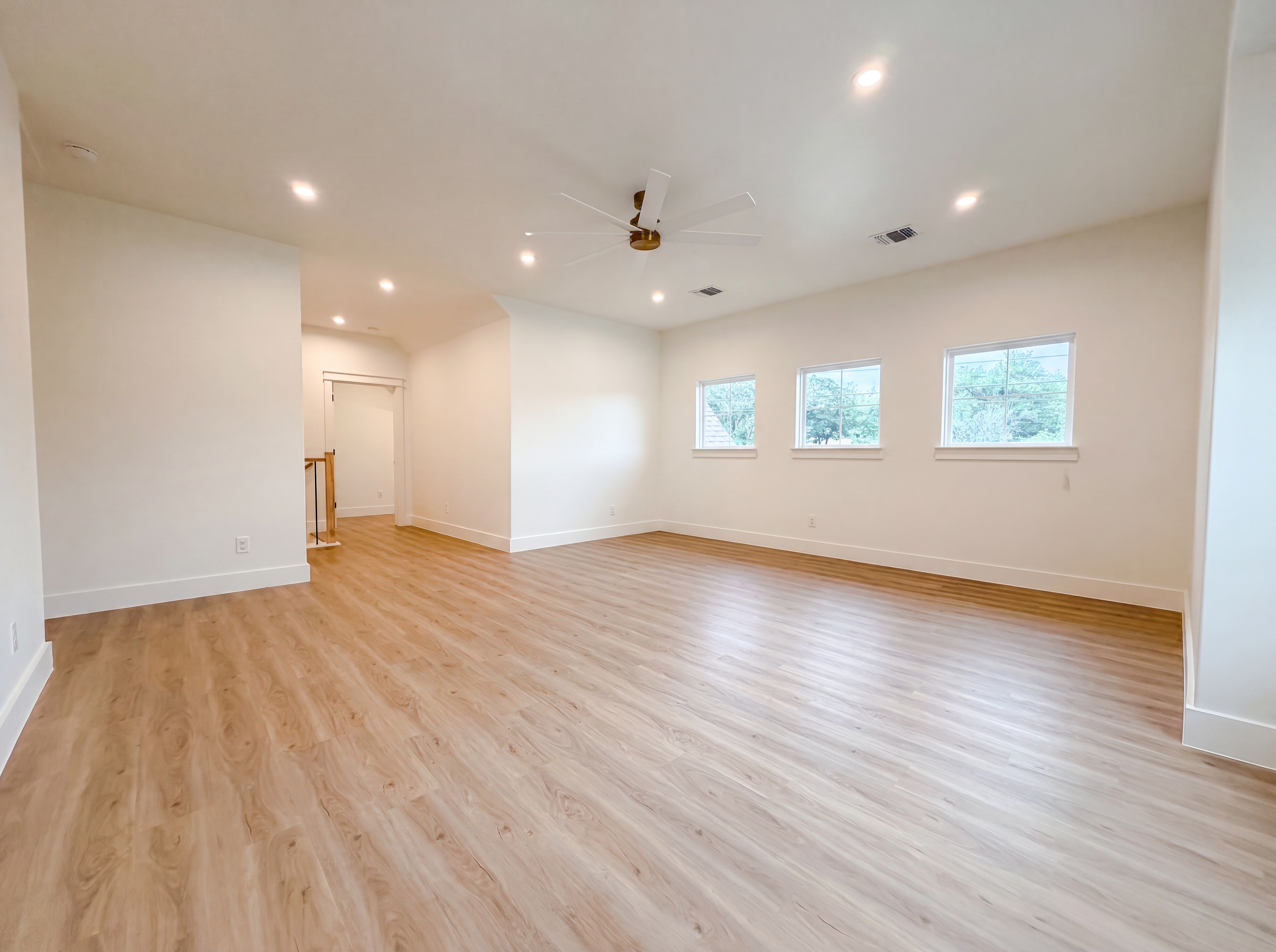 Photo 10 of 21 of 4211 Honeycomb St, San Antonio, TX