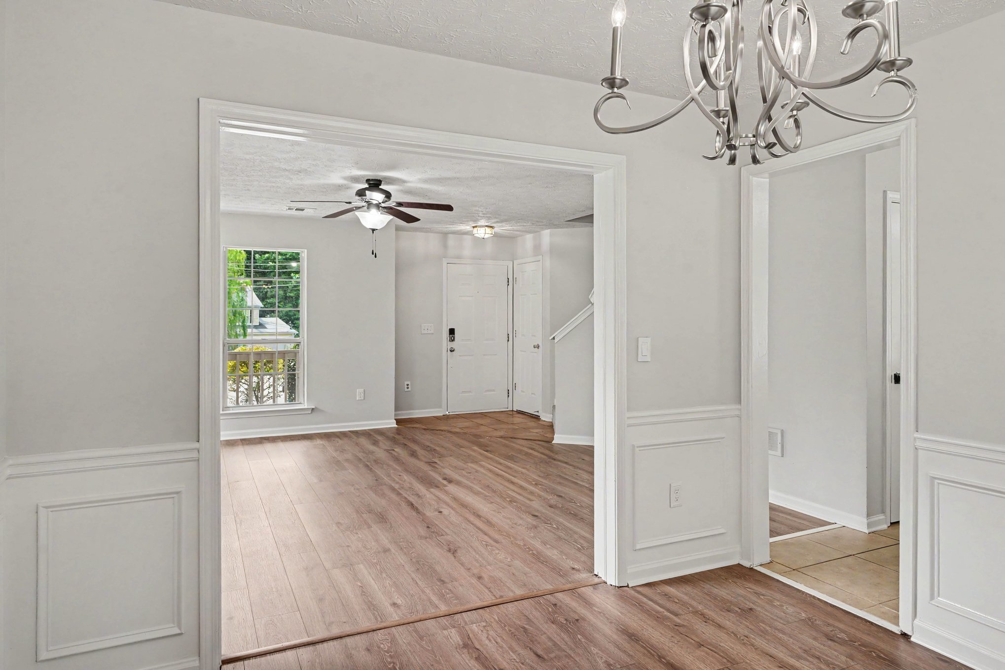 Photo 6 of 20 of 10502 Irongate Ln, Jonesboro, GA