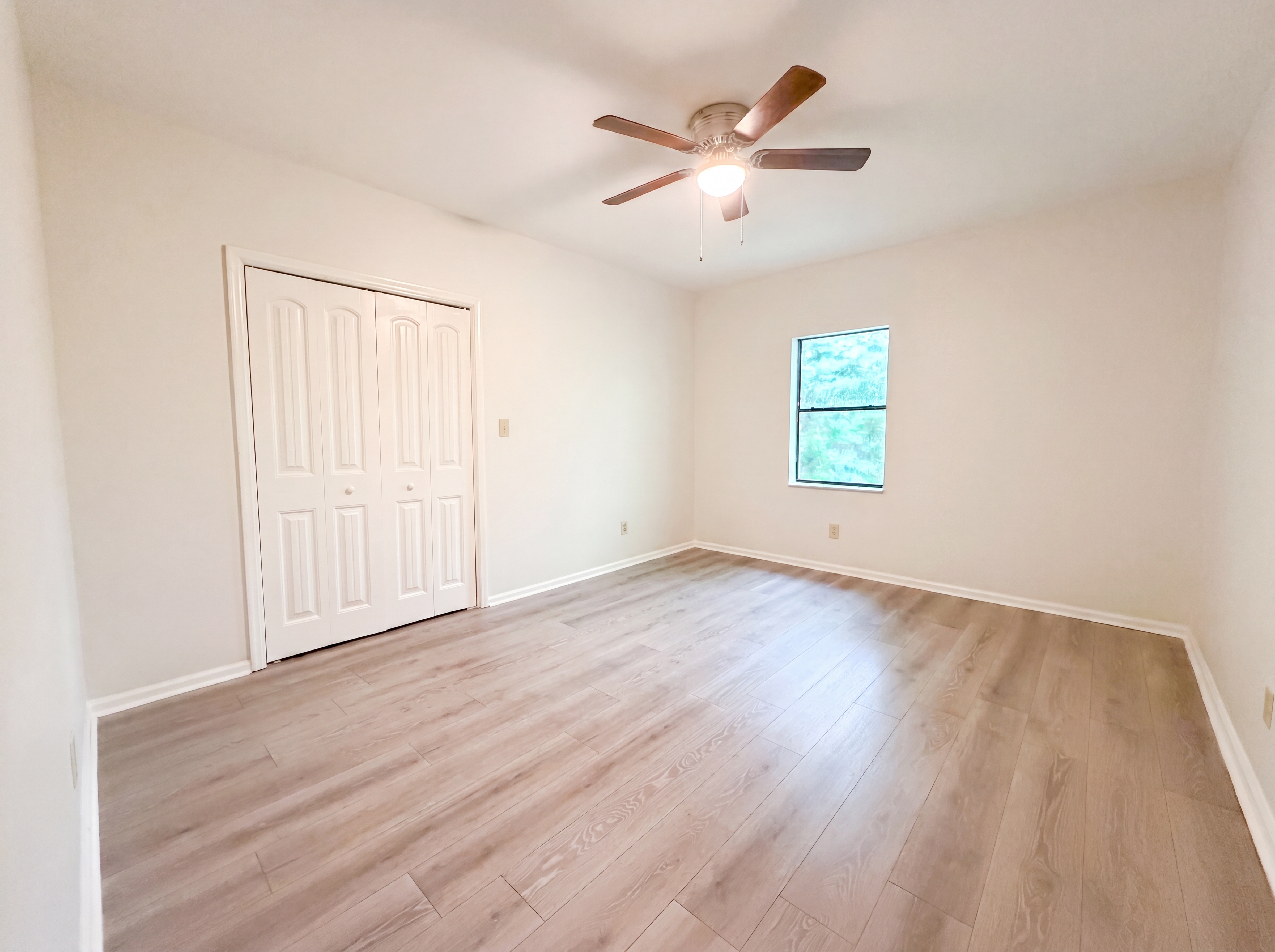 Photo 15 of 19 of 4800 Park Ave SW, Birmingham, AL