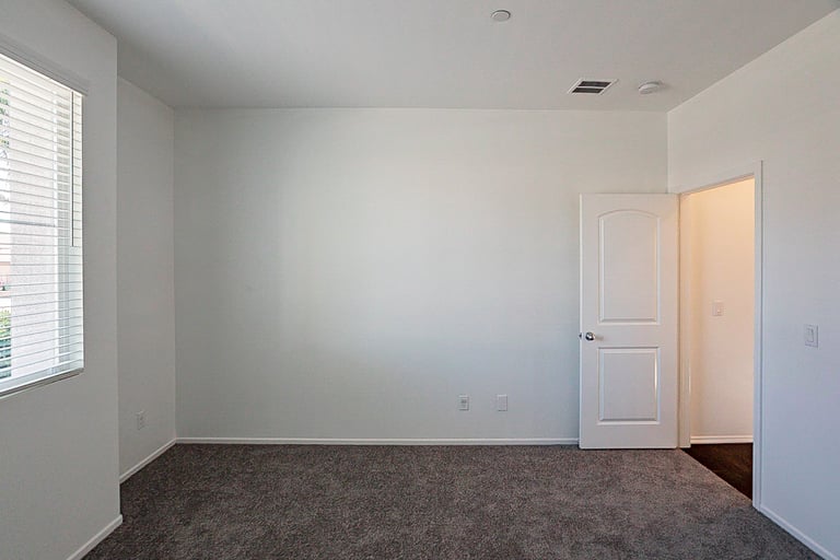 Photo 17 of 34 - 34925 Lava Tree Ln, Winchester, CA 92596