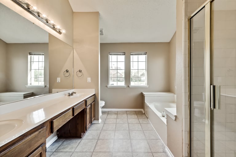 Photo 16 of 27 - 1305 Copper Meadow Dr, Mesquite, TX 75149