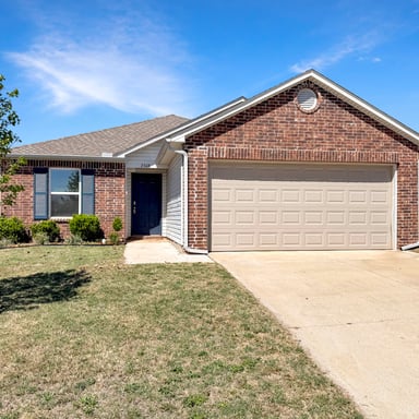 Property photo 1 of 2308 Dillards Dr