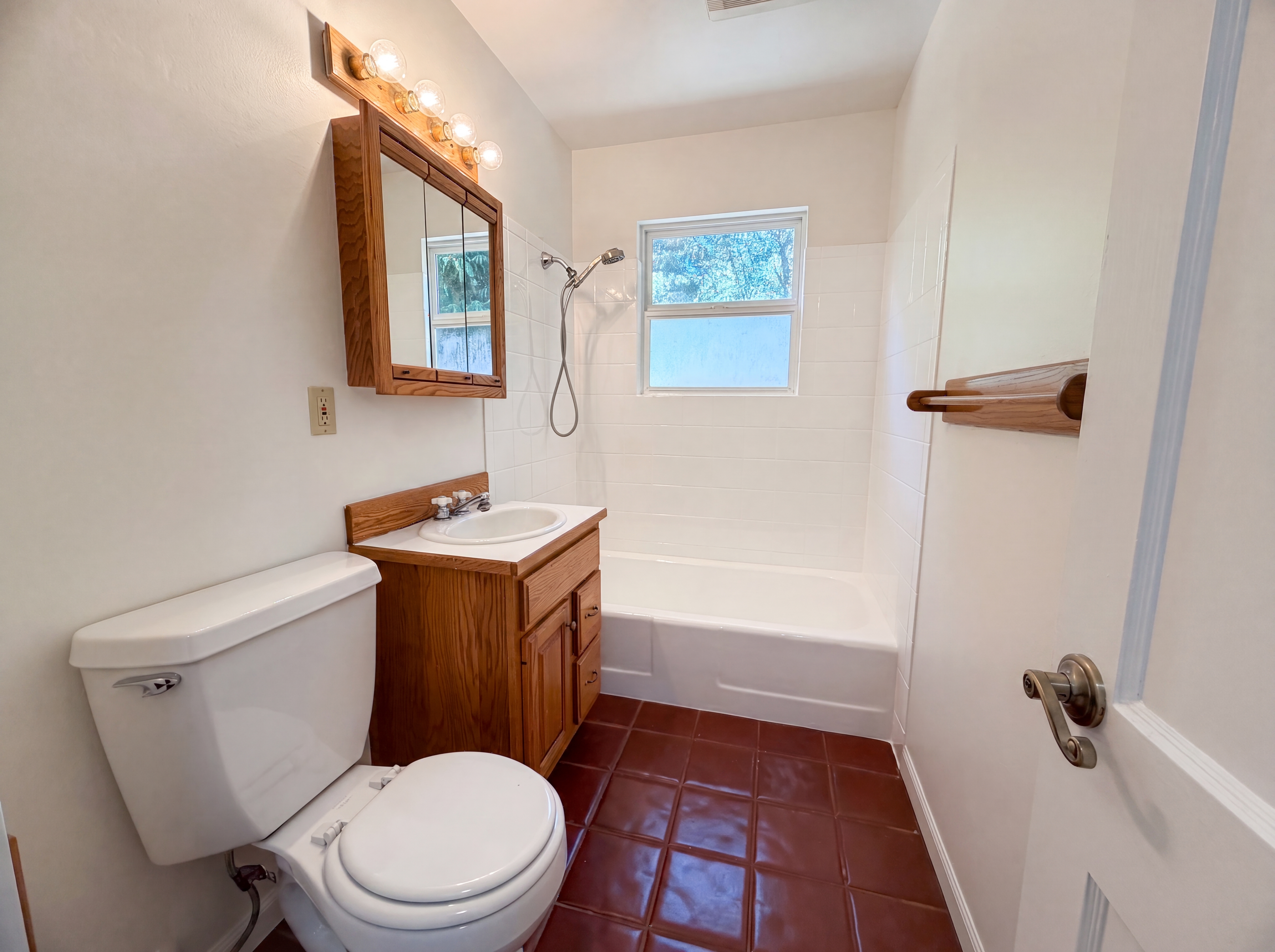 Photo 9 of 16 of 4219 SE Ellis St, Portland, OR