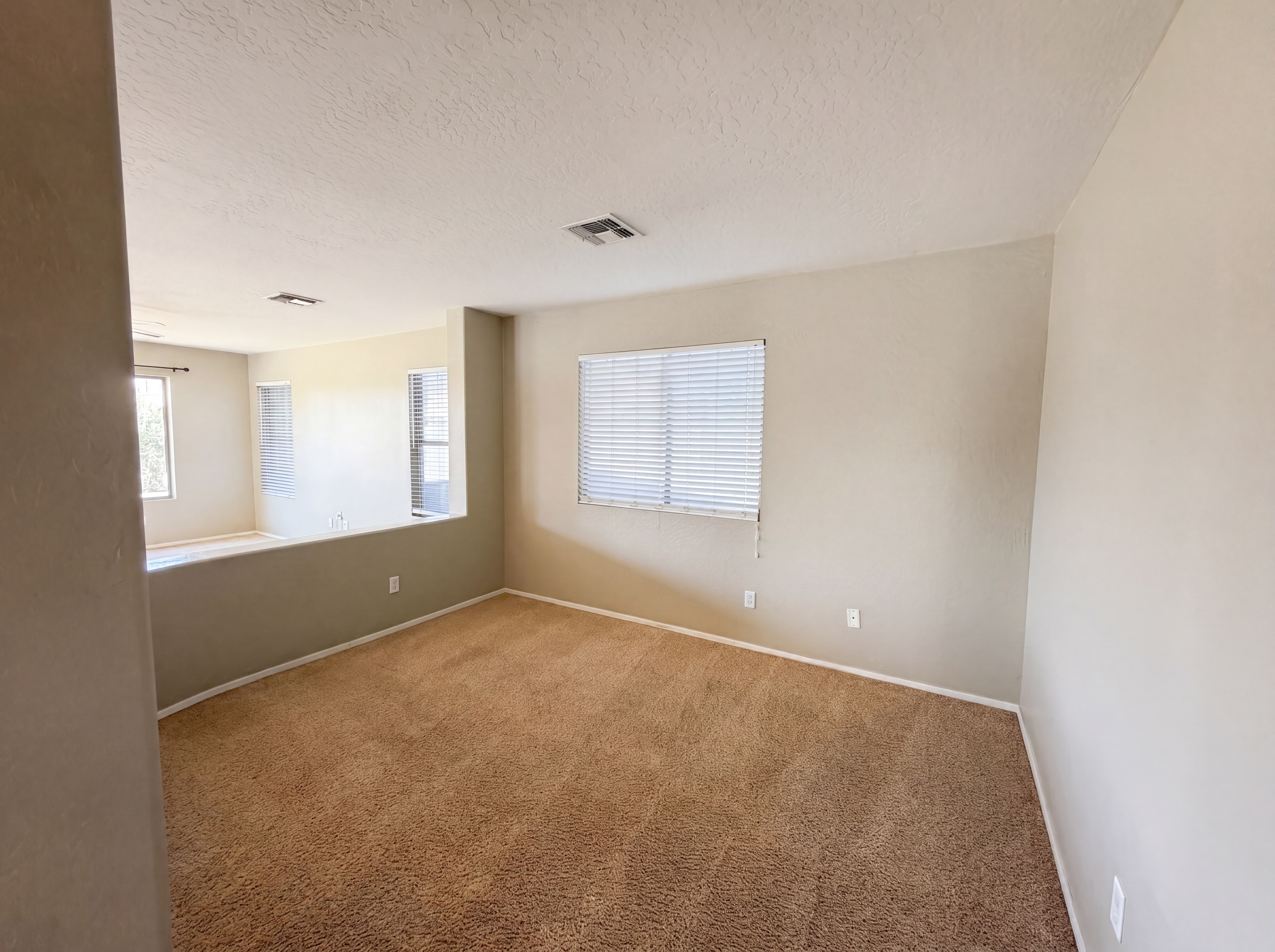 Photo 9 of 33 of 11397 W Lincoln St, Avondale, AZ