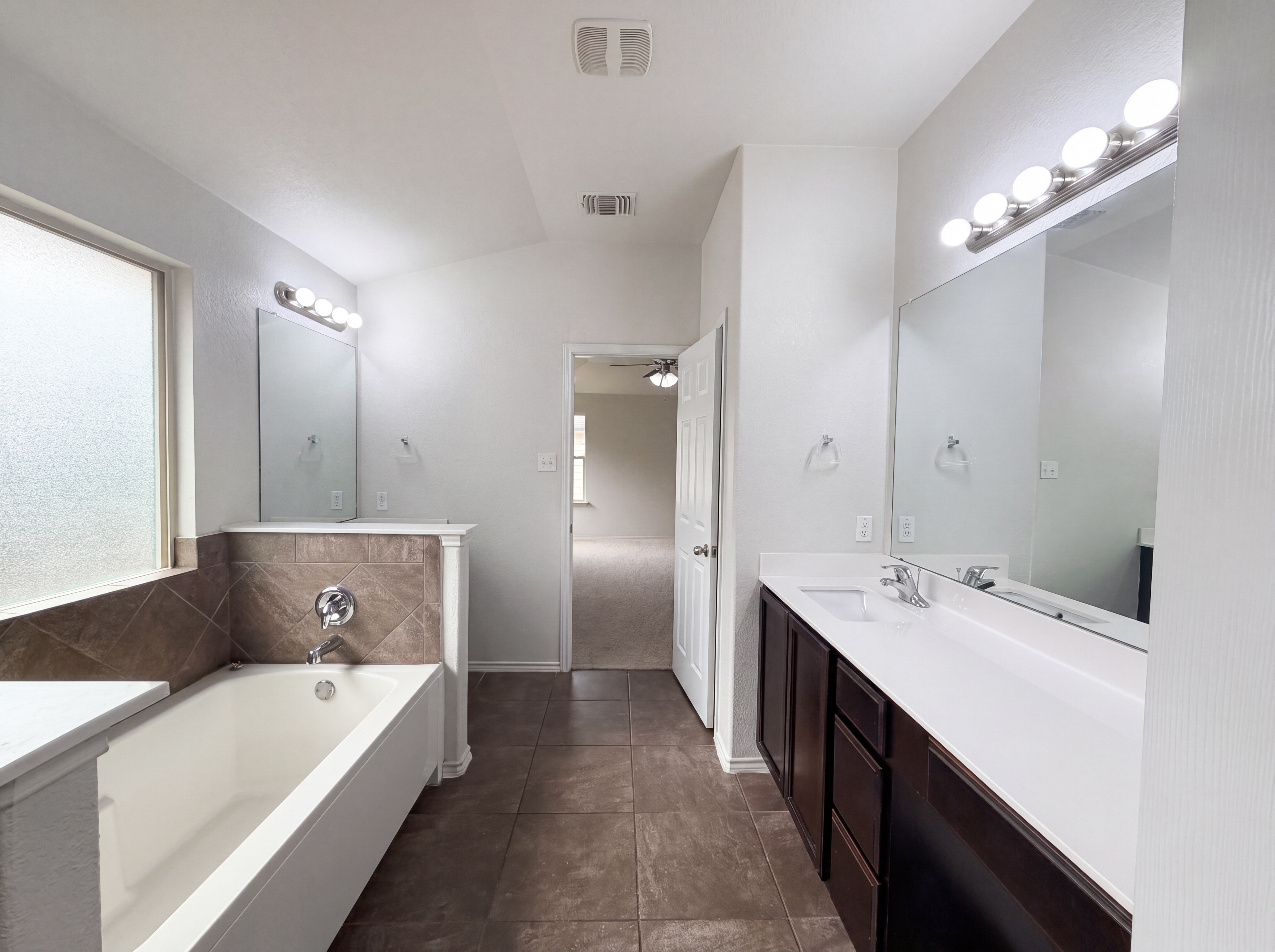 Photo 9 of 19 of 6623 Ambrose Cir, Temple, TX