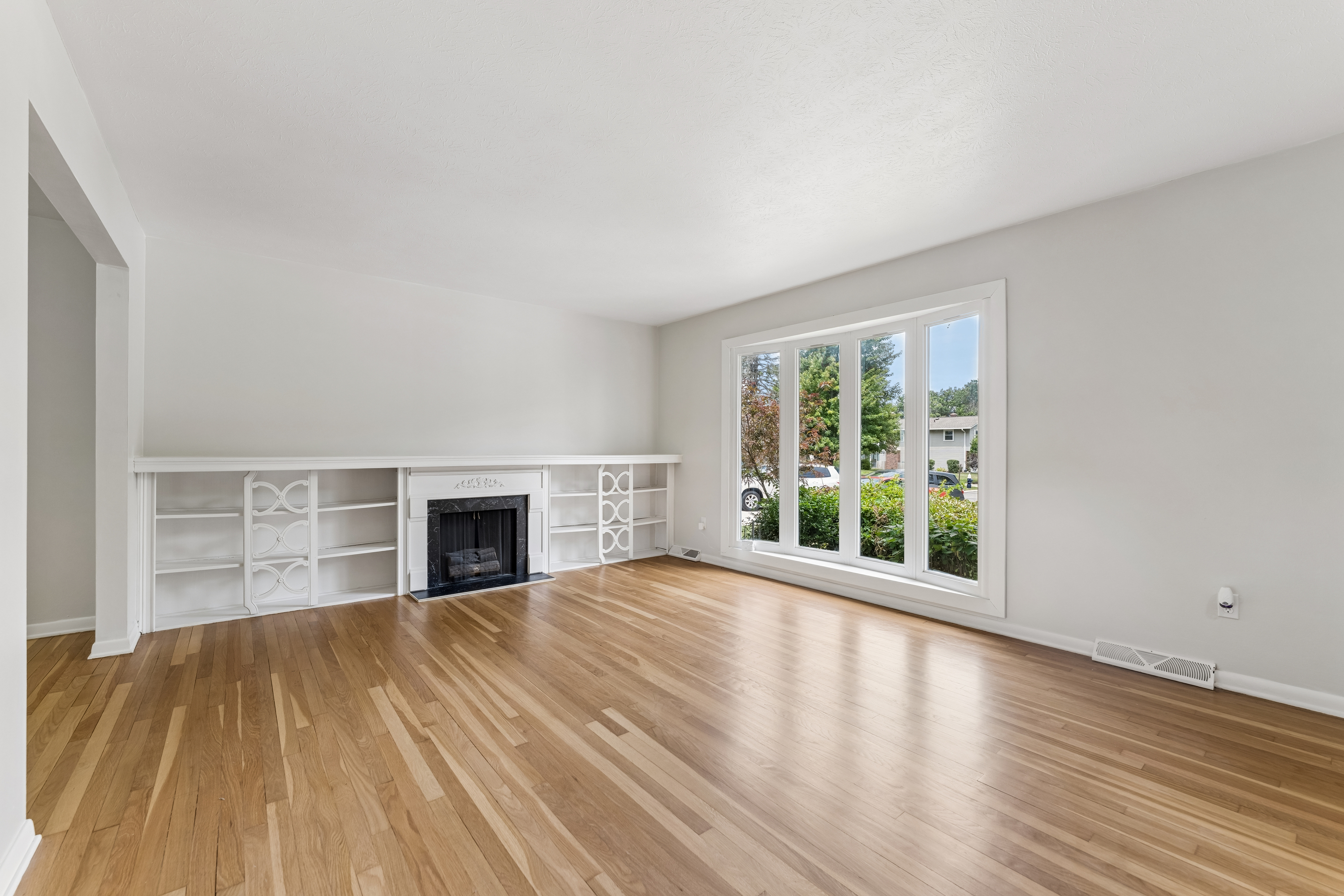 Photo 7 of 52 of 644 Wellfleet Dr, Bay Village, OH