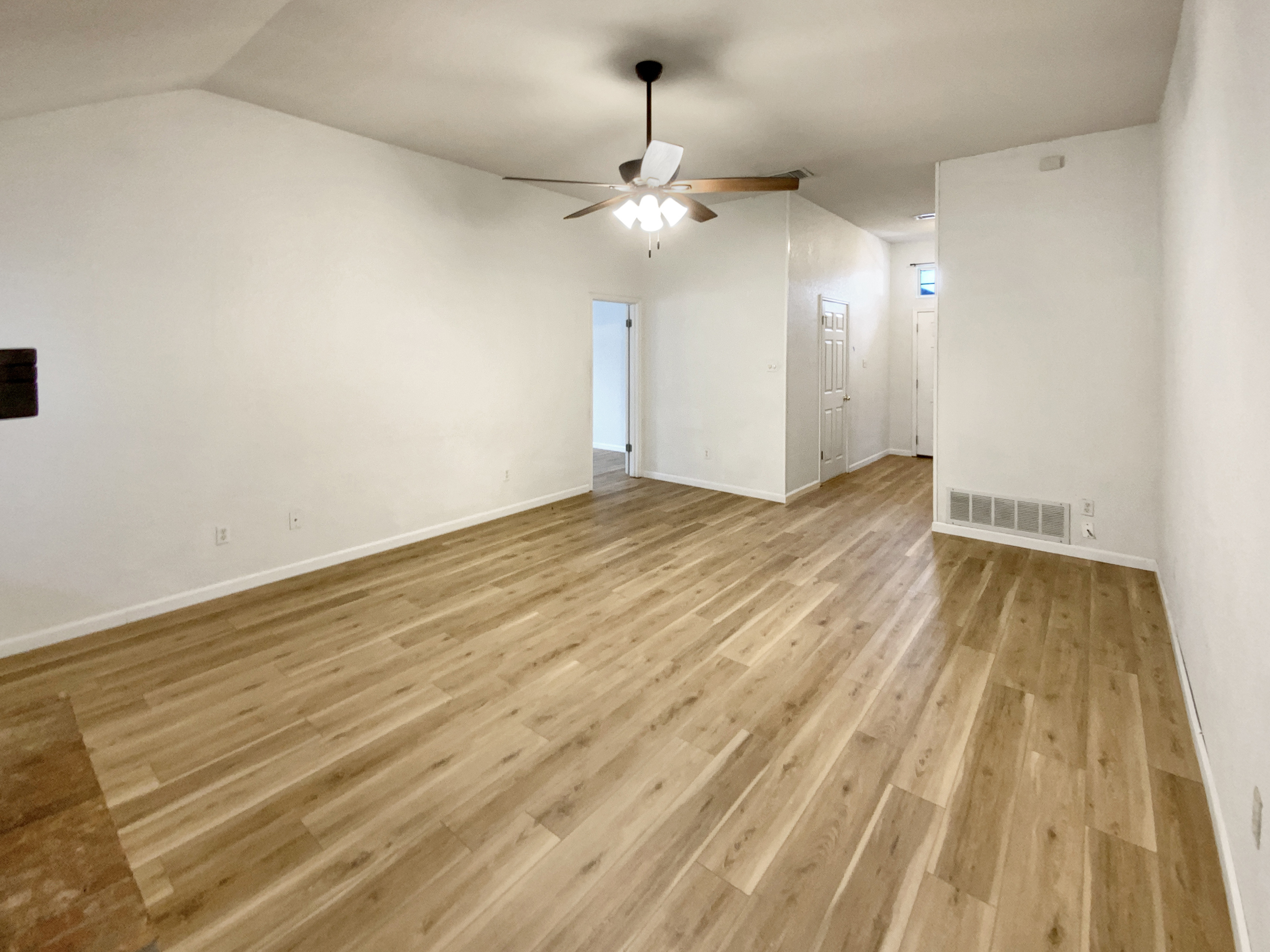 Photo 13 of 16 of 4710 Silver Leaf Ct, Temple, TX
