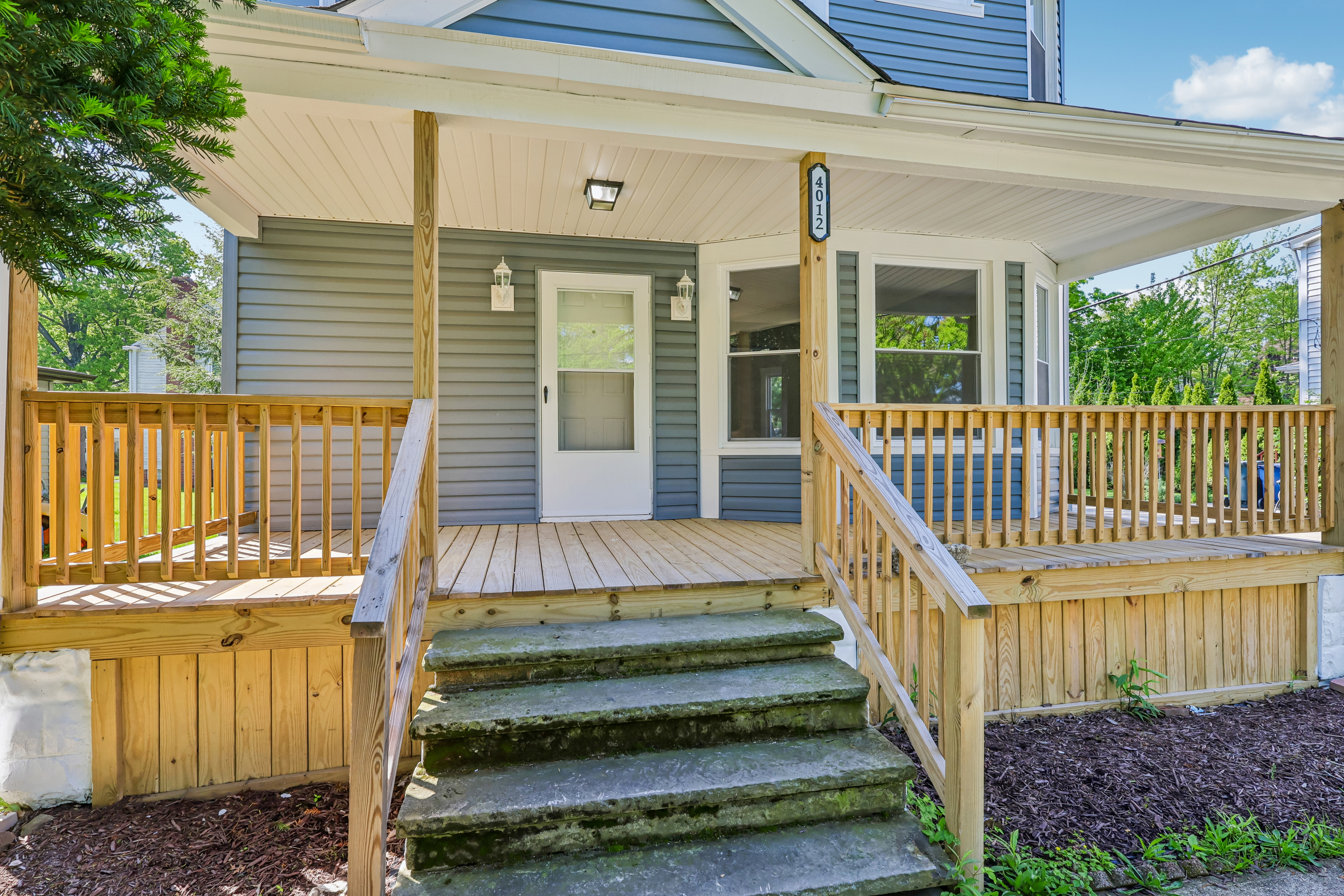 Photo 13 of 28 of 4012 Bluestone Rd, Cleveland, OH