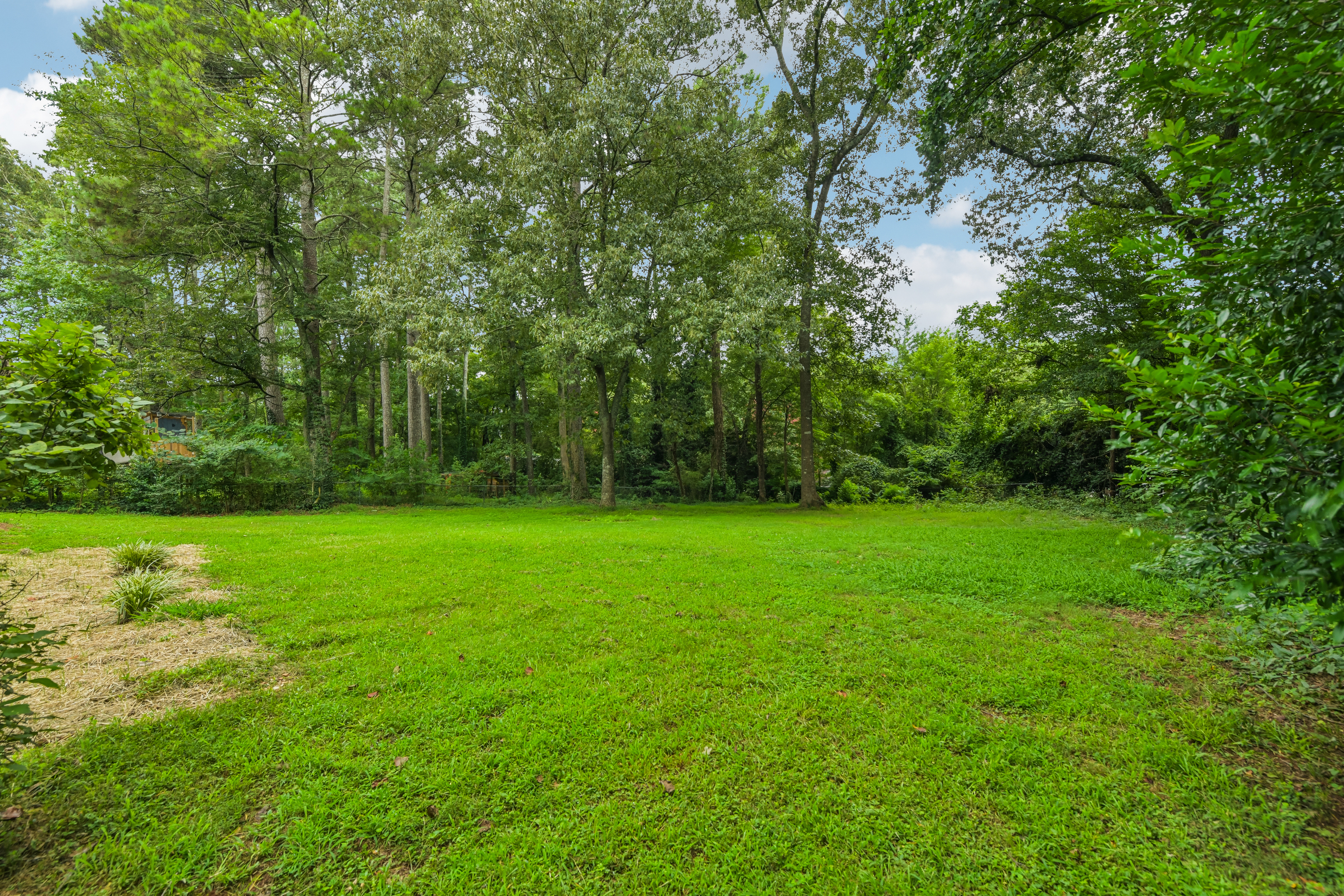 Photo 34 of 38 of 714 Continental Dr, Lawrenceville, GA