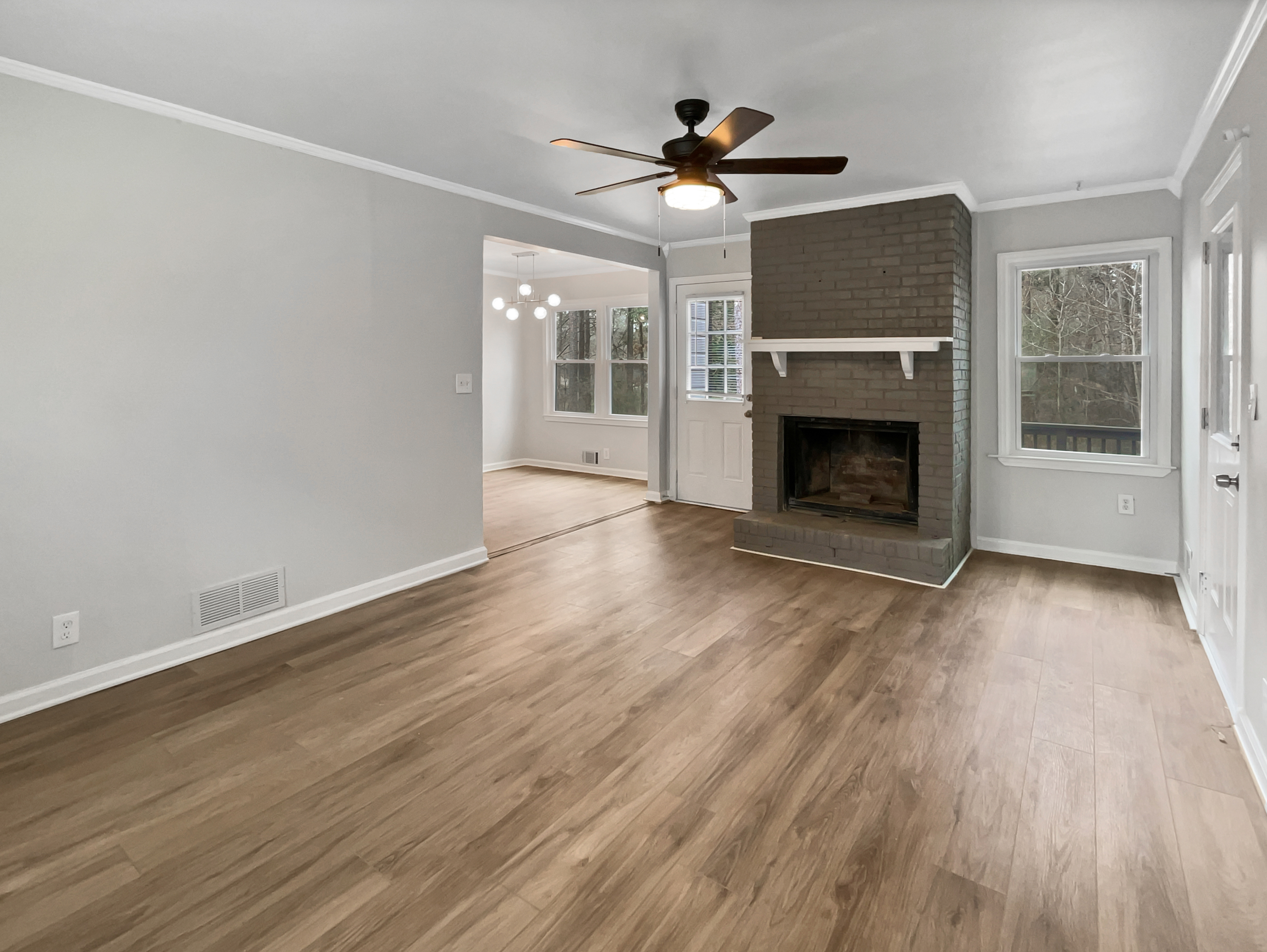 Photo 3 of 37 of 6390 E Stubbs Rd, Atlanta, GA