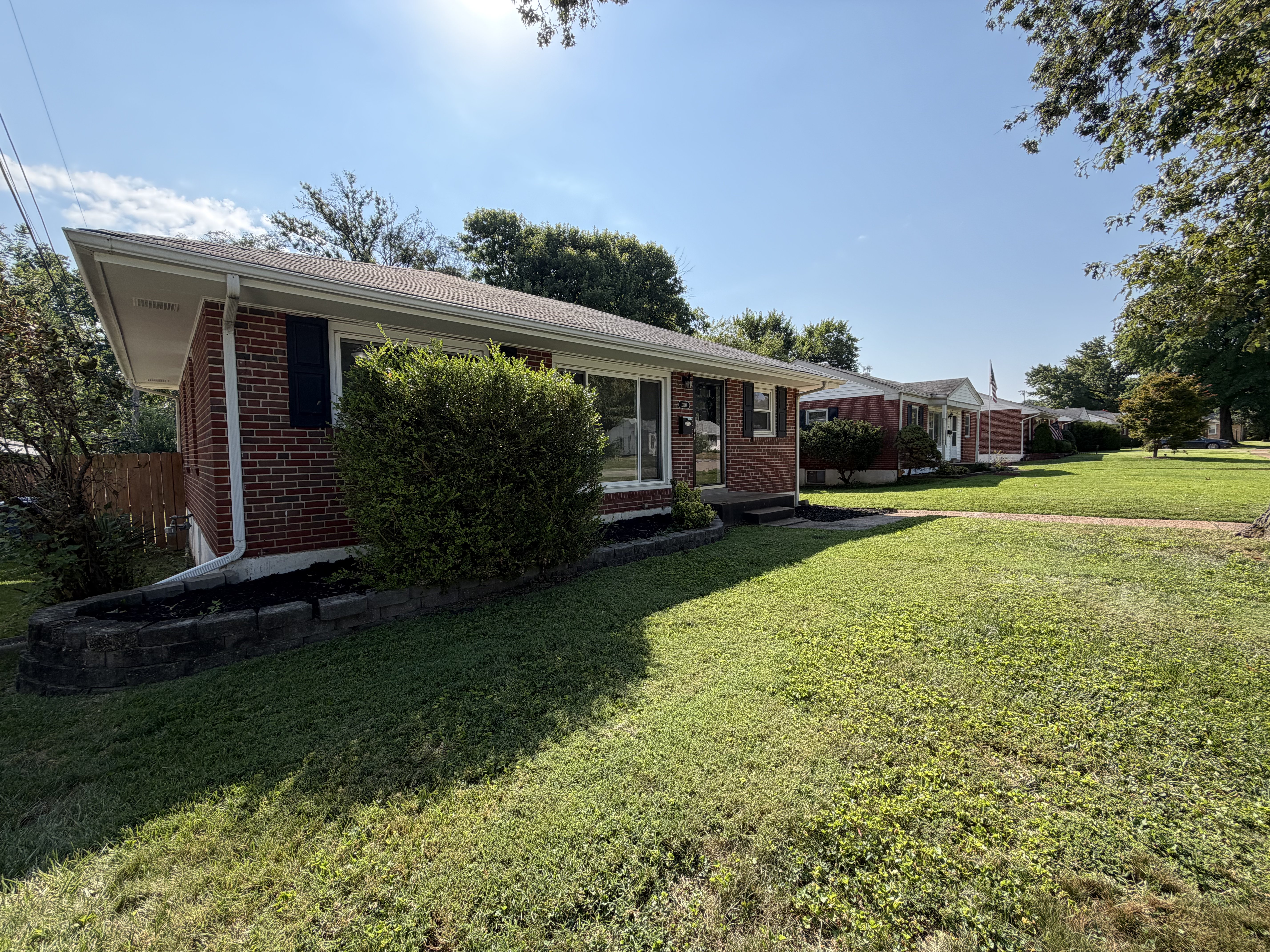Photo 15 of 18 of 1320 Gahan Dr, Florissant, MO
