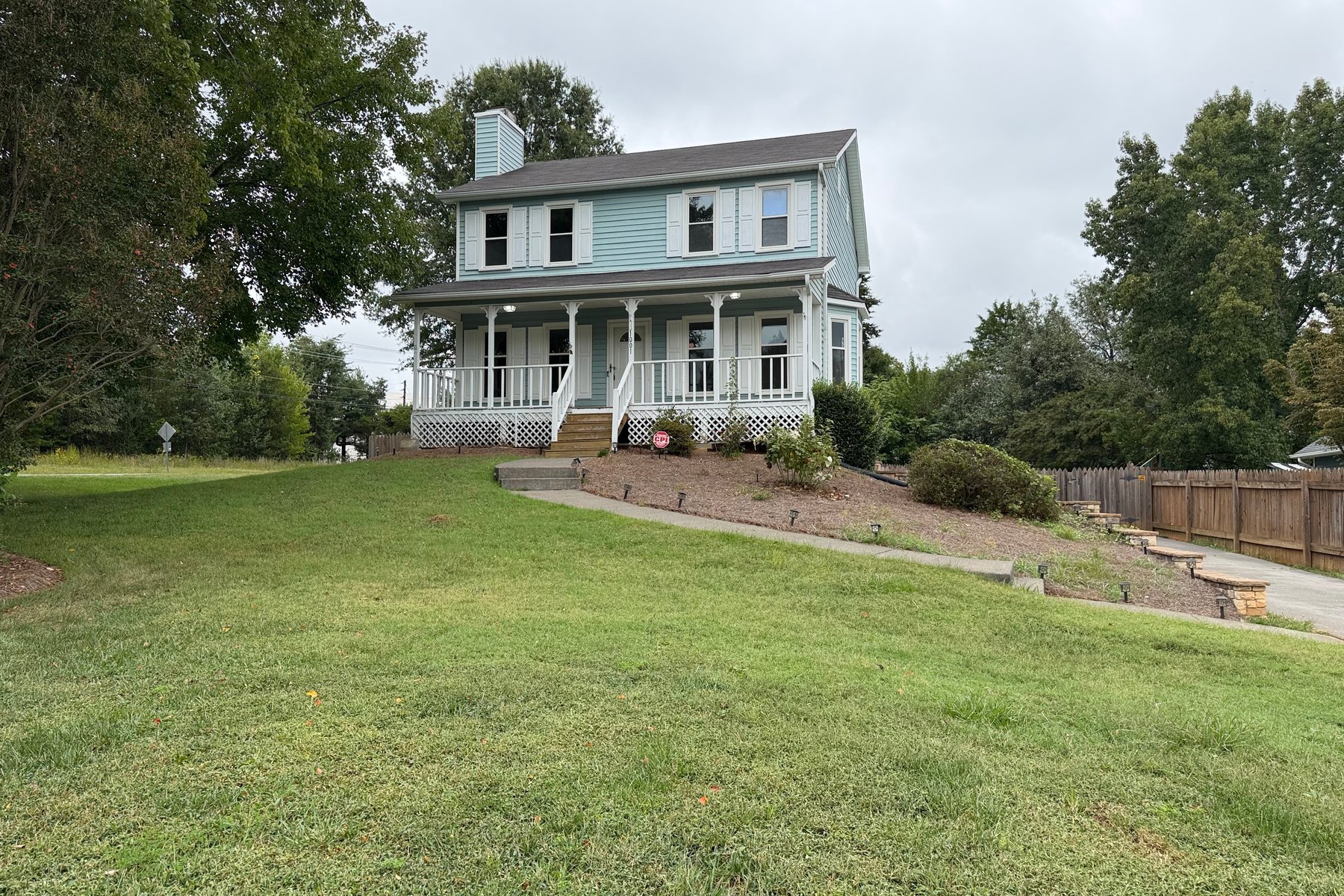 Photo 1 of 1001 Kingstree Ridge Dr