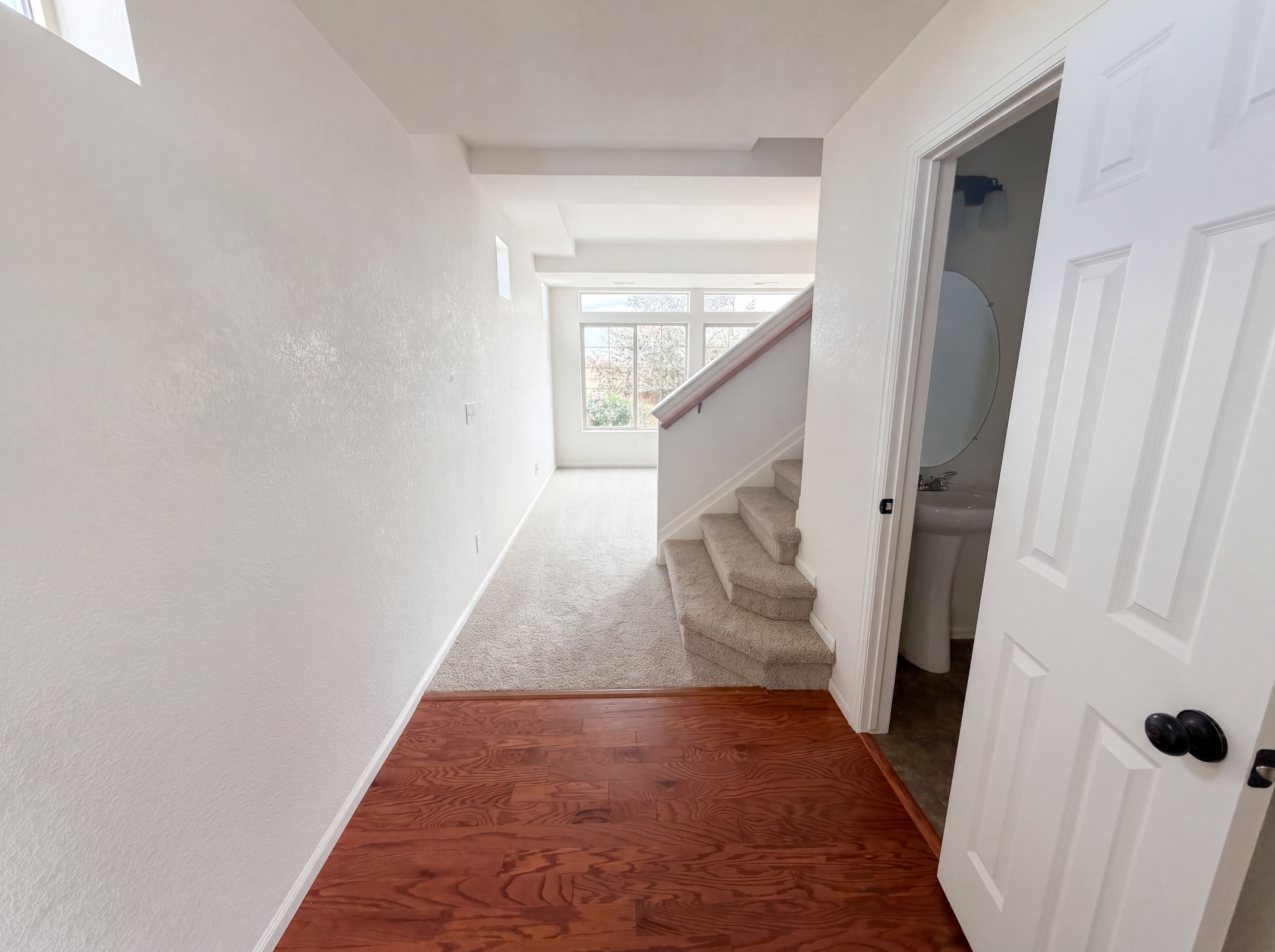 Photo 6 of 34 of 10186 Zeno St, Commerce City, CO