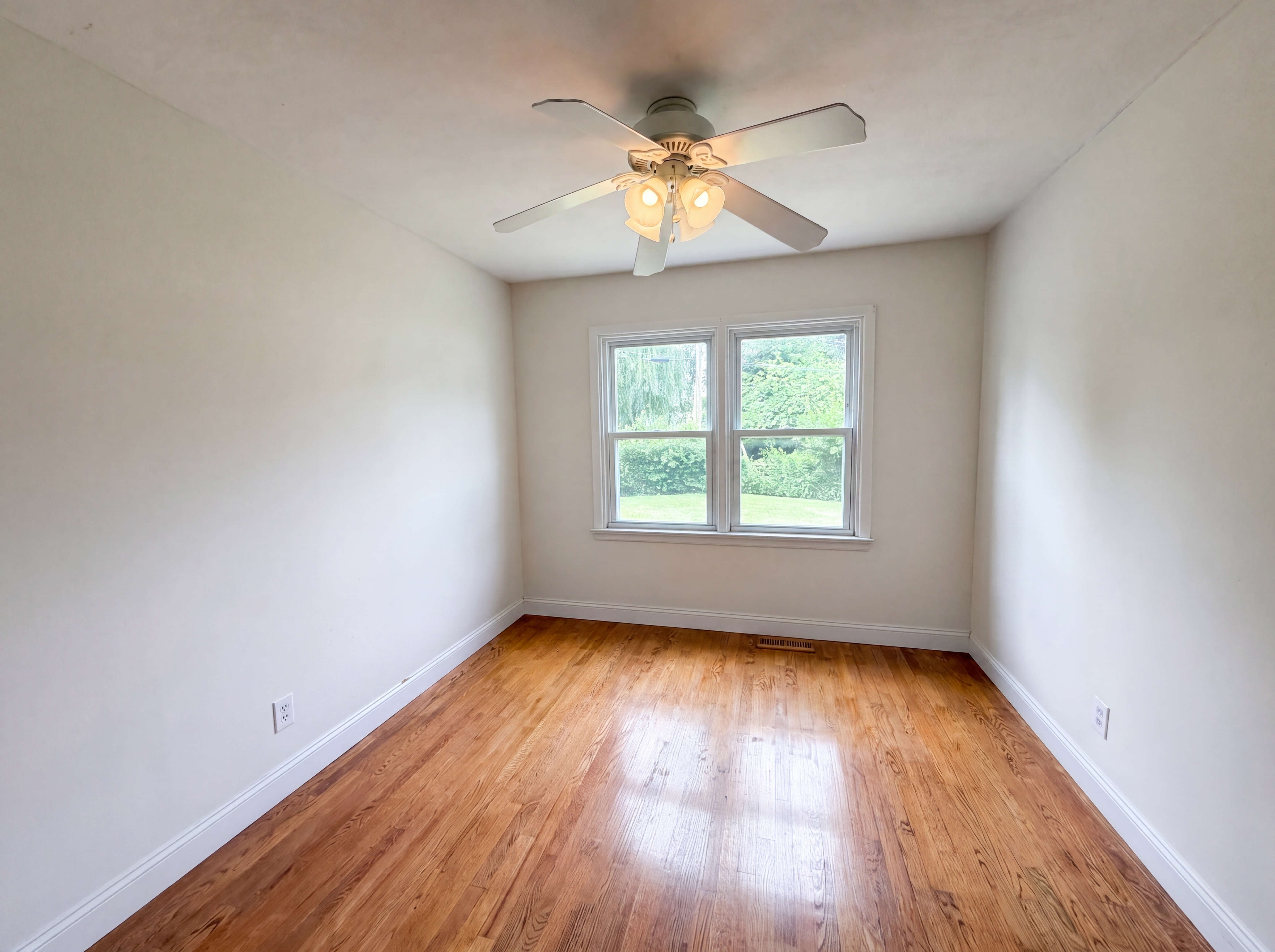 Photo 4 of 18 of 1 Winstead Pl, Florissant, MO
